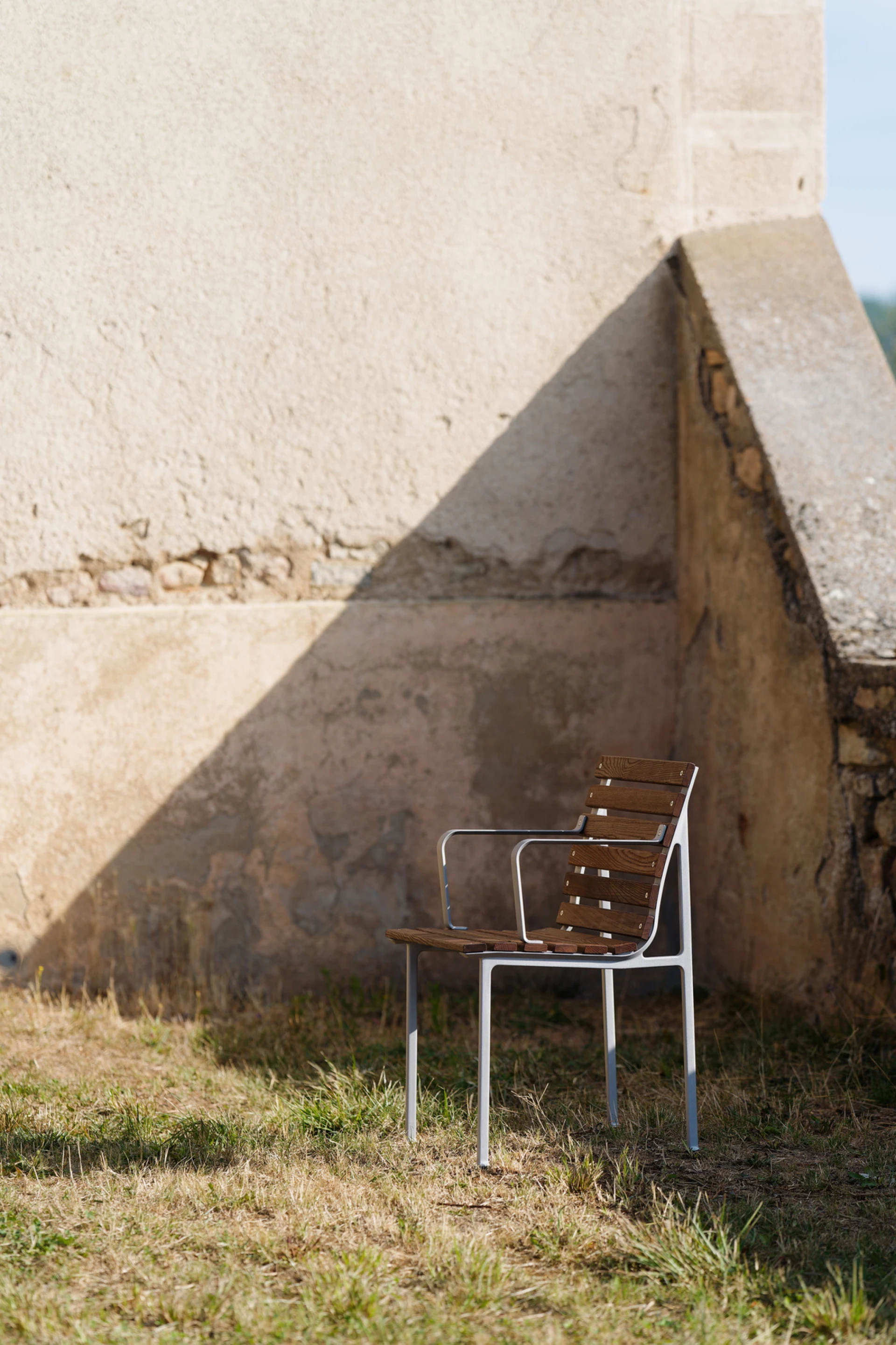 Traverse Armchair