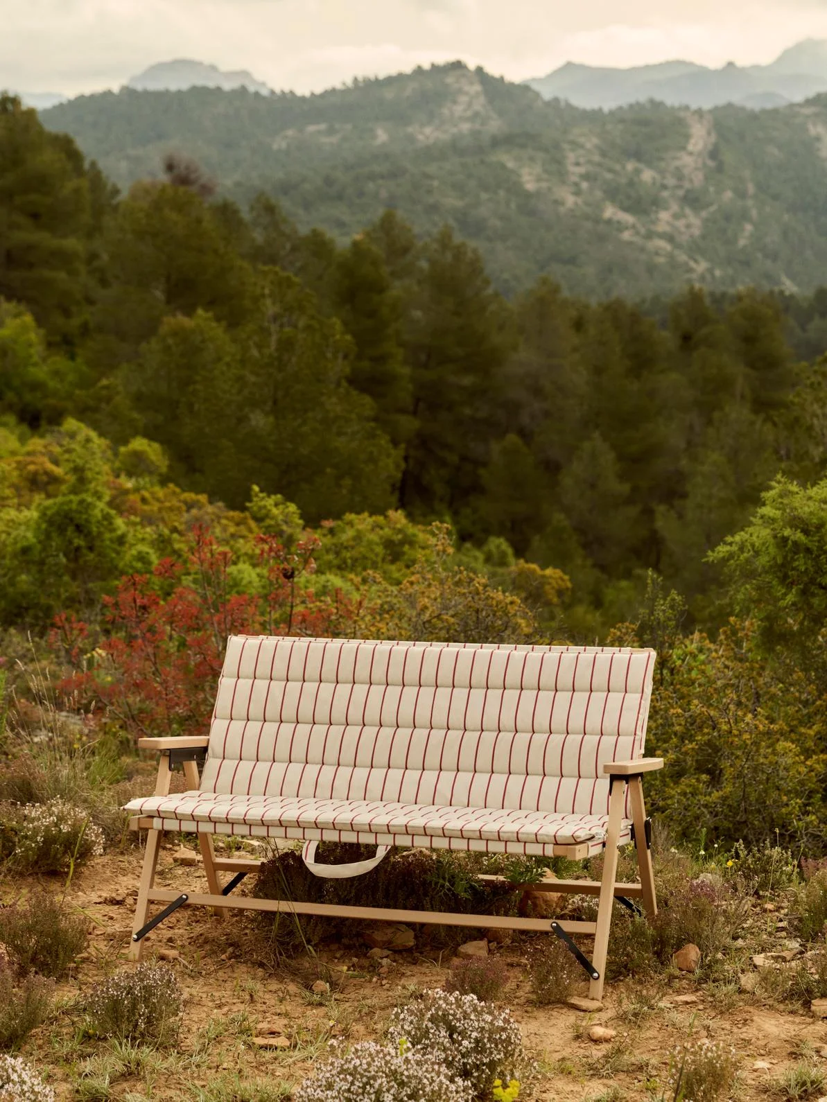 Outdoor Market Sofa Cushion Beige red stripe