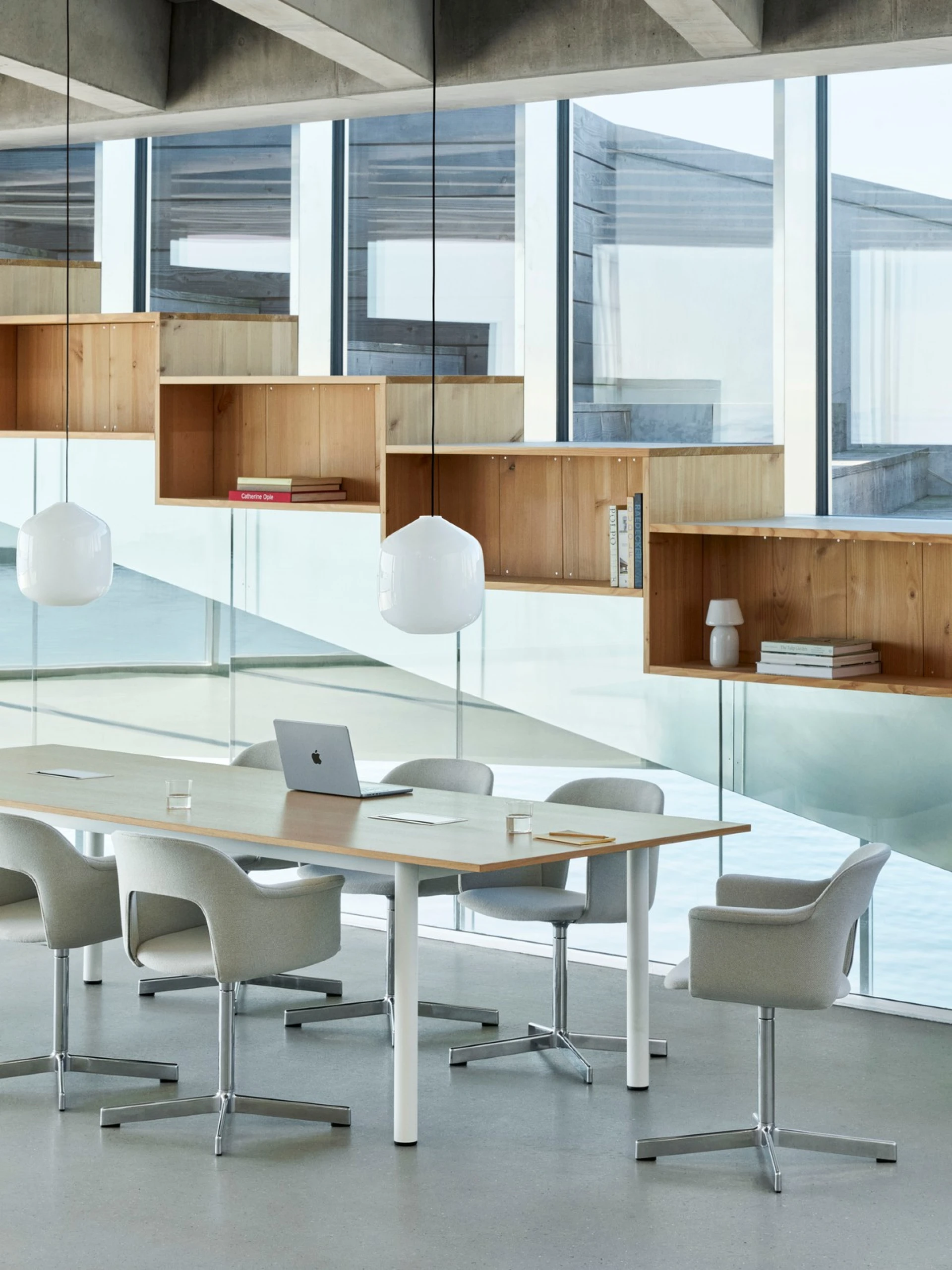 Annex Table Overhang