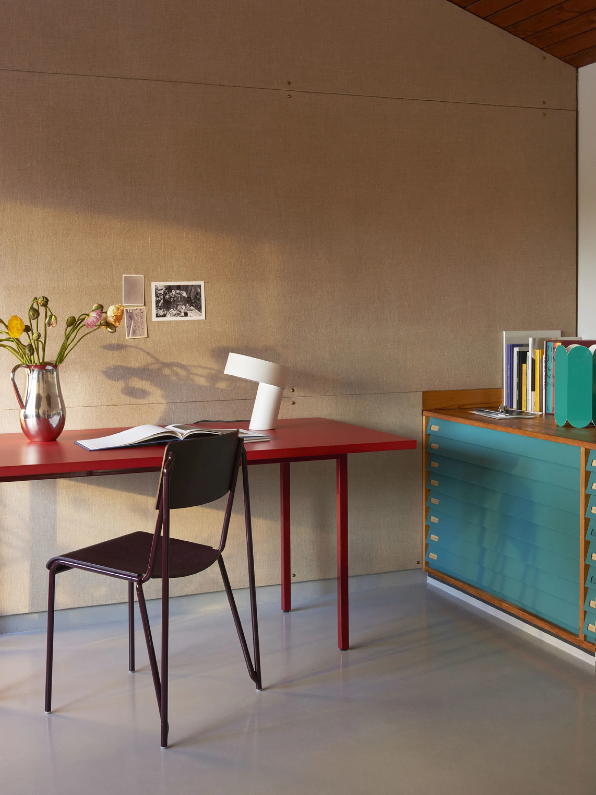 Two-Colour Table