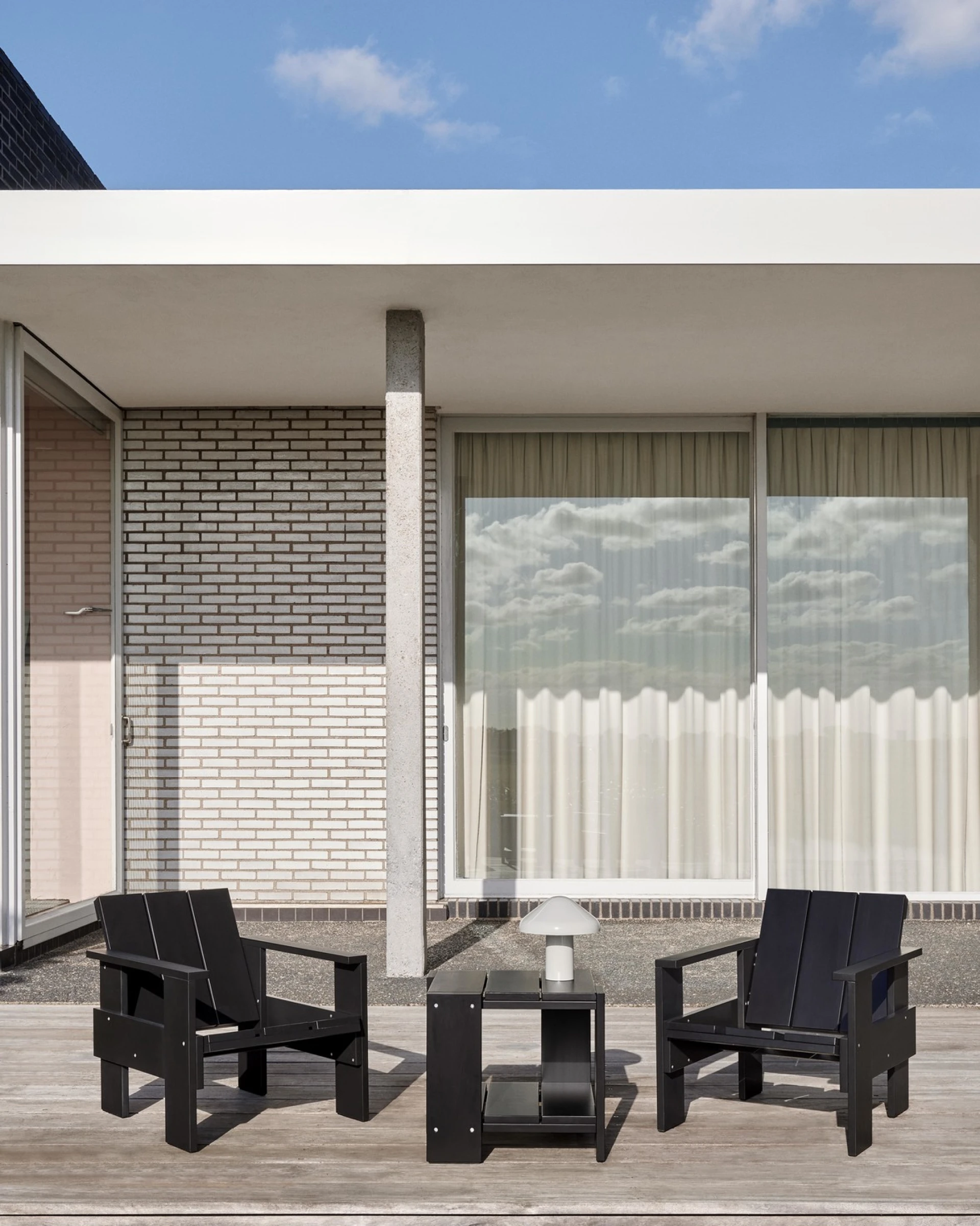 Crate Side Table Black