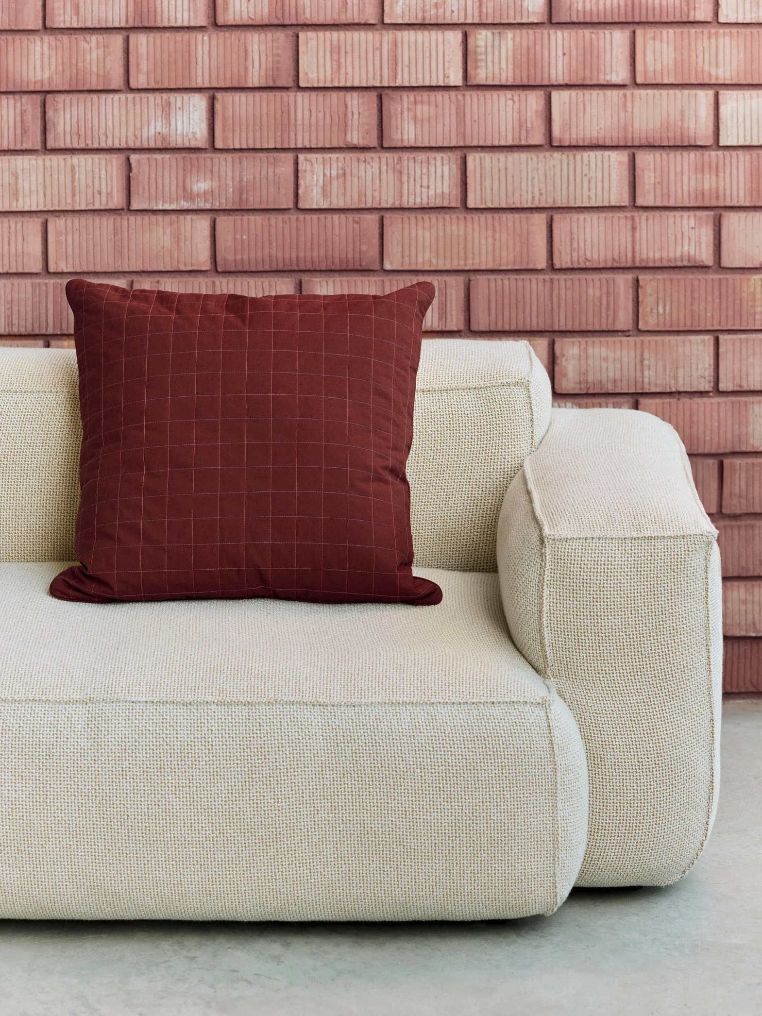 Dori Cushion Maroon