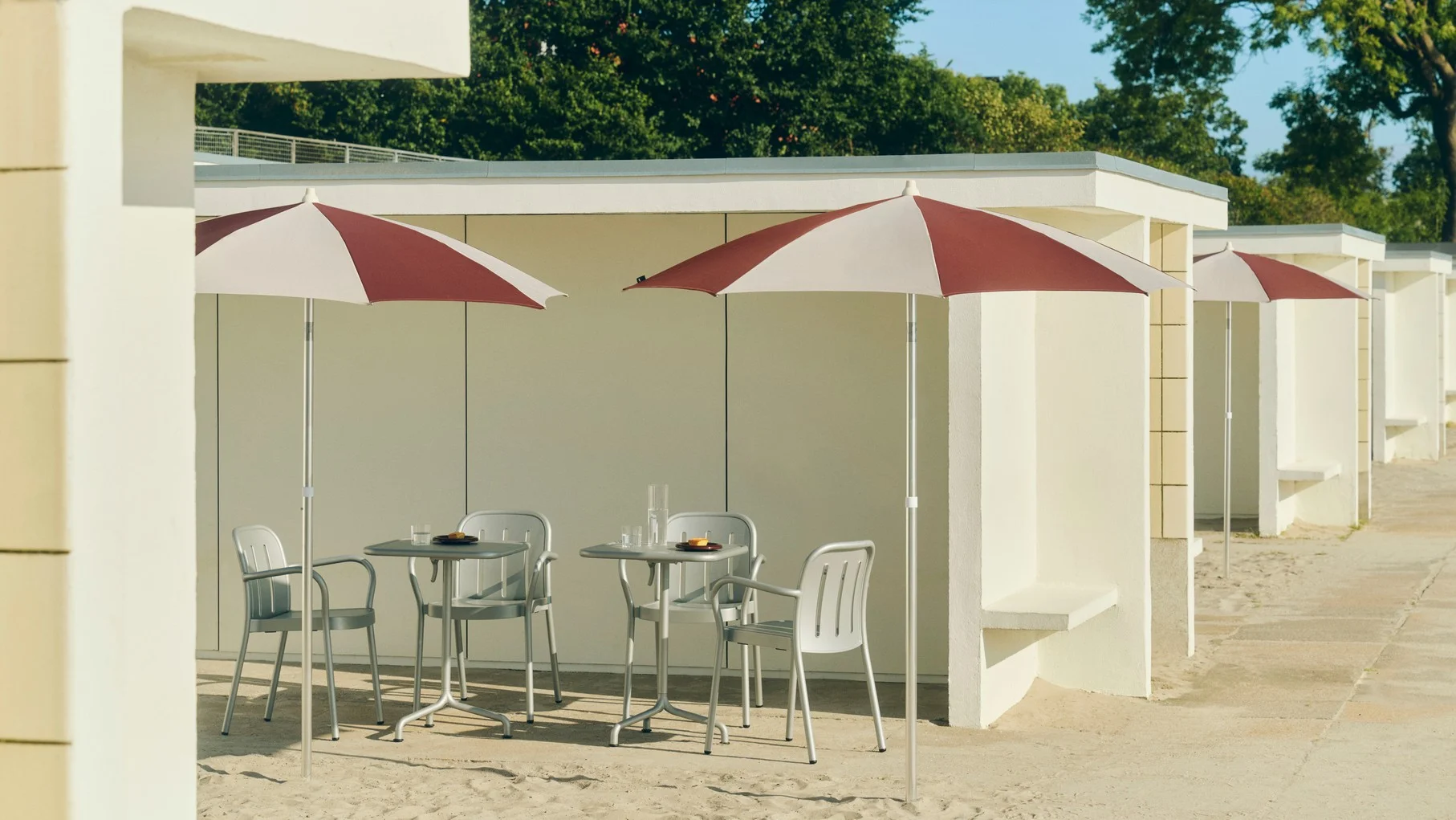 Terrazza Parasol Octagon Off-white and burgundy