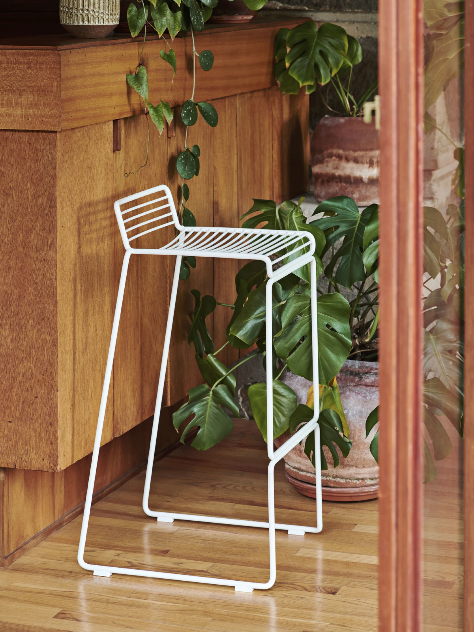 Hee Bar Stool Low White