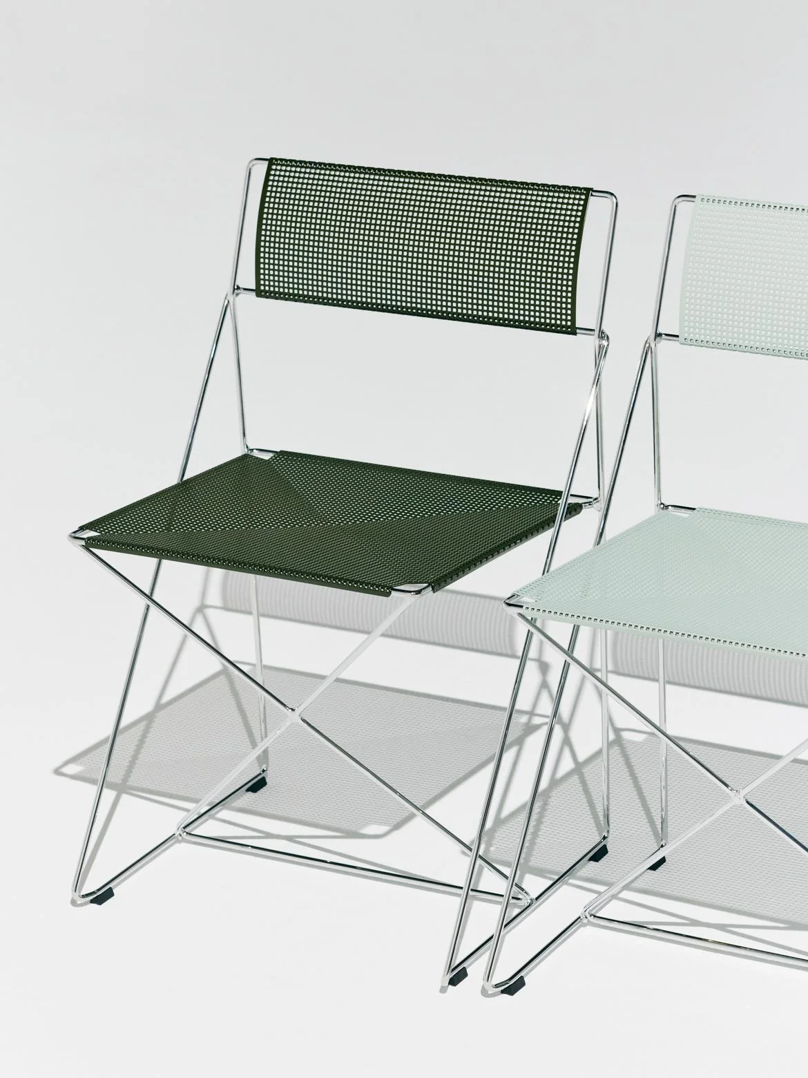 X-Line Chair Chromed base Indoor - Pale linden powder coated seat/back