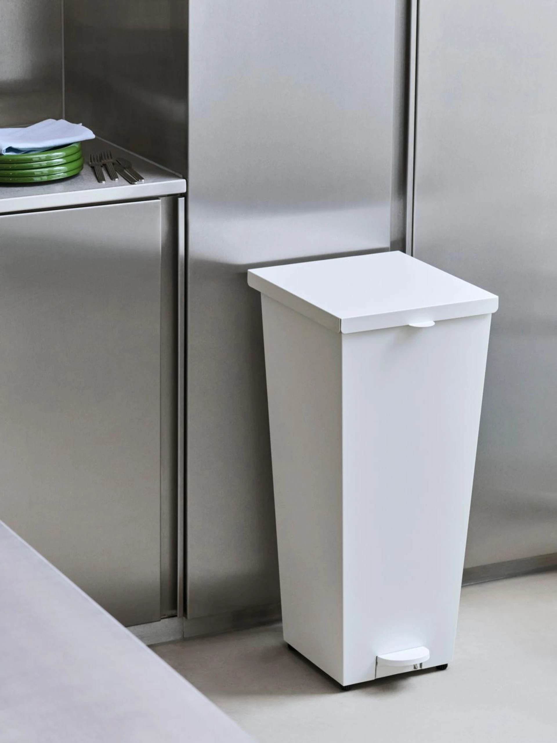 Loop Bin 58L White