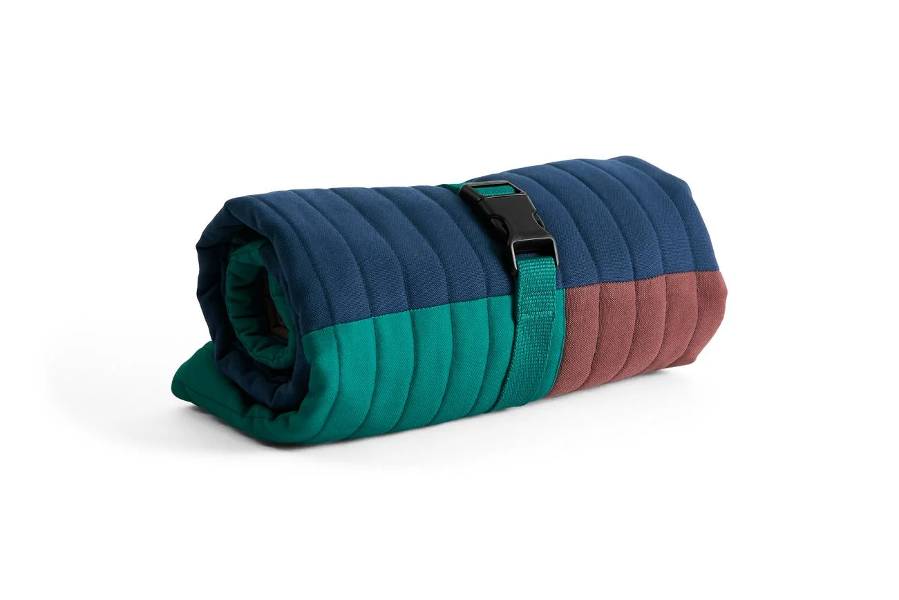 HAY Dogs Travel Blanket 80 x 80 Burgundy, green, blue Quilted