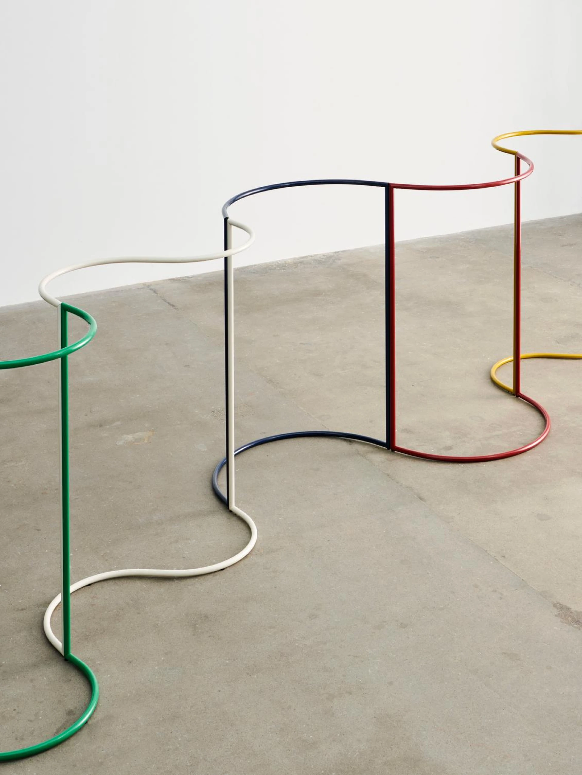 Colour Rack S-Shape Dijon