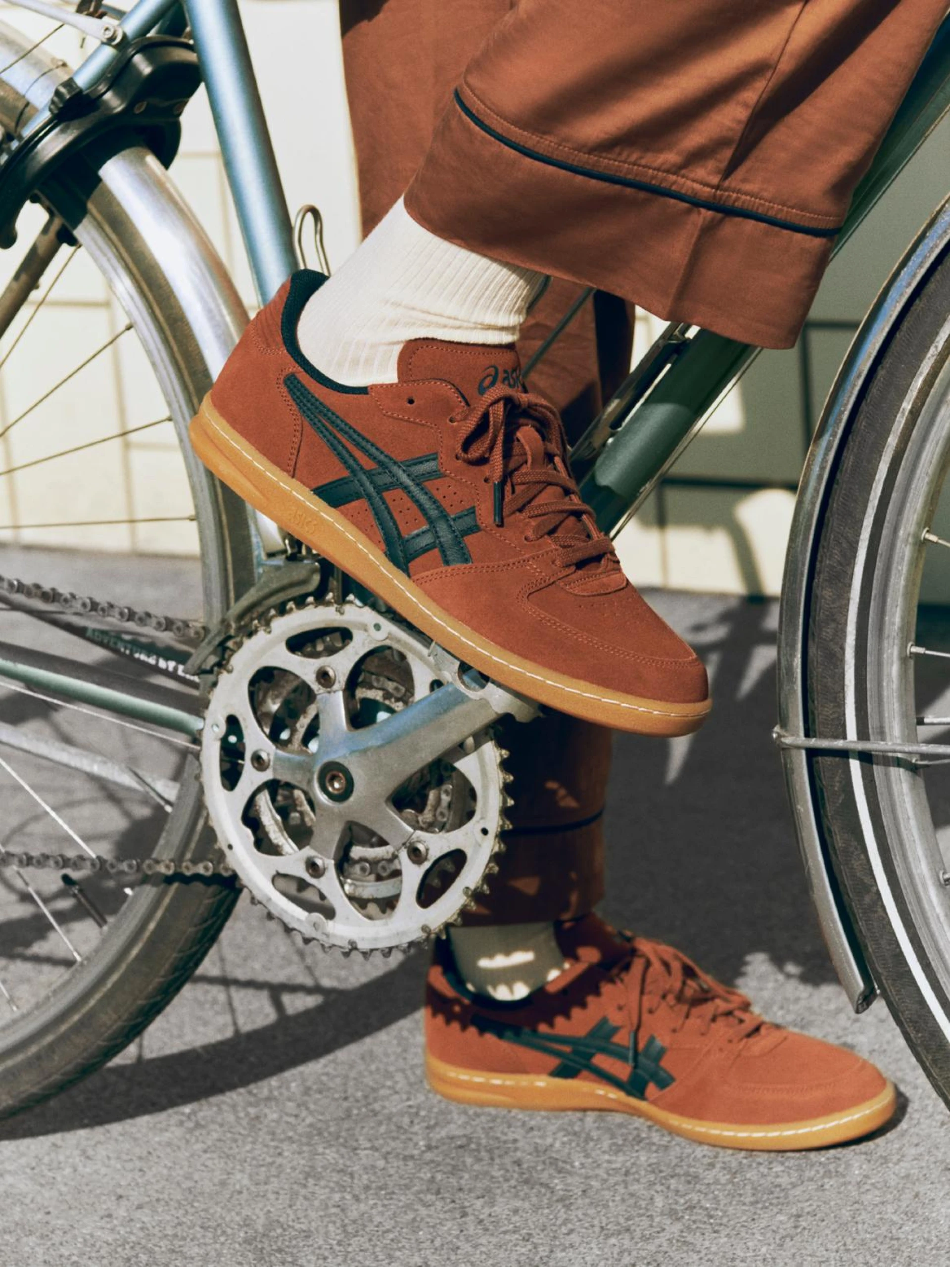 ASICS x HAY Skyhand OG Tortoise shell and blueberry