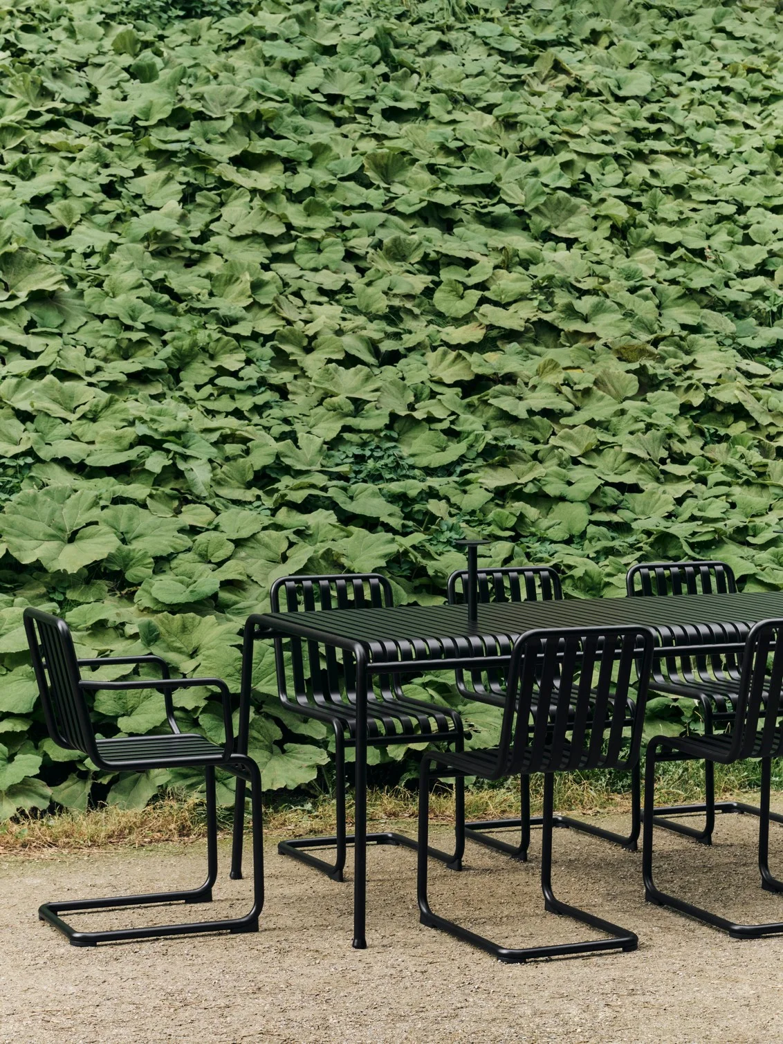 Palissade Cantilever Chair