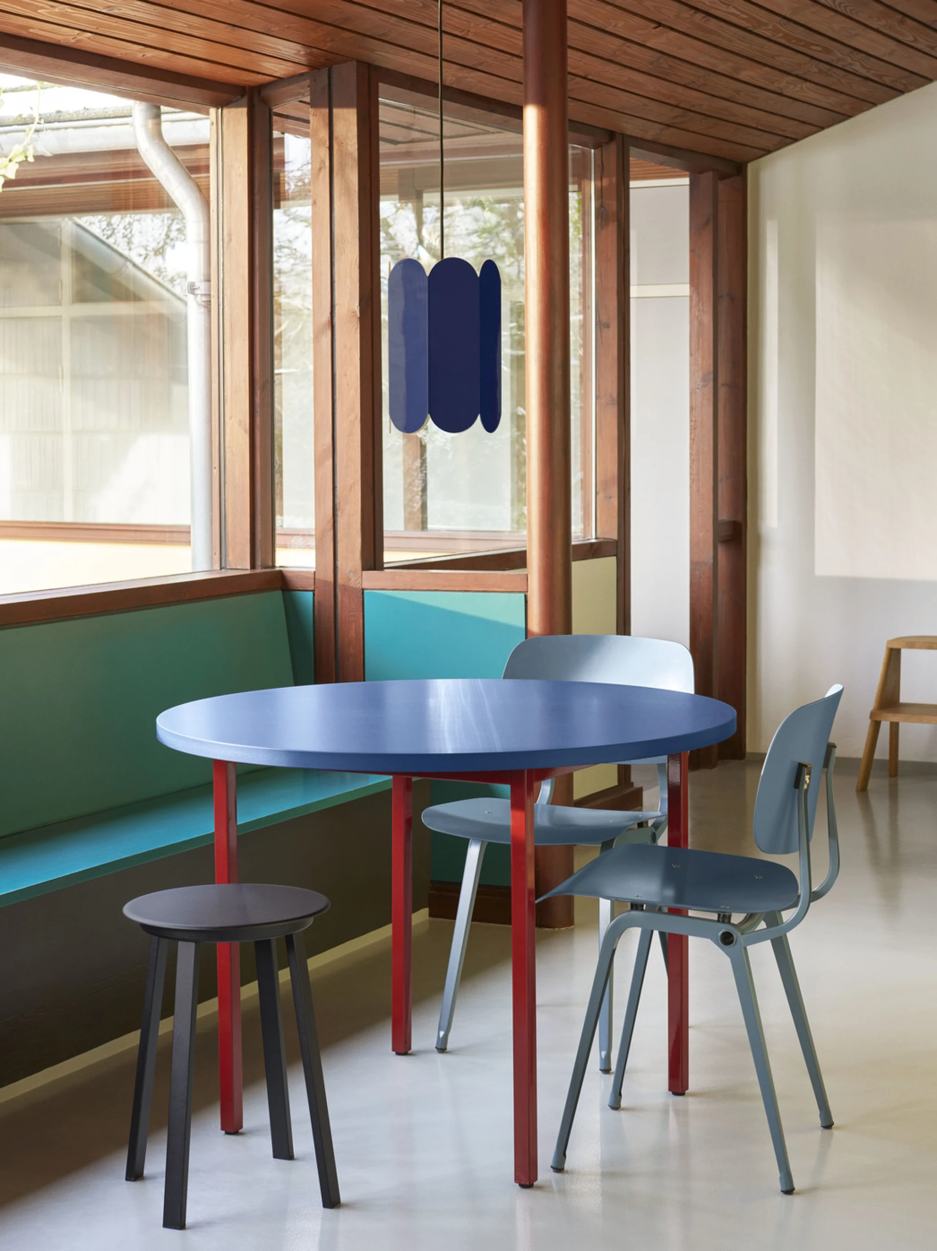 Two-Colour Table