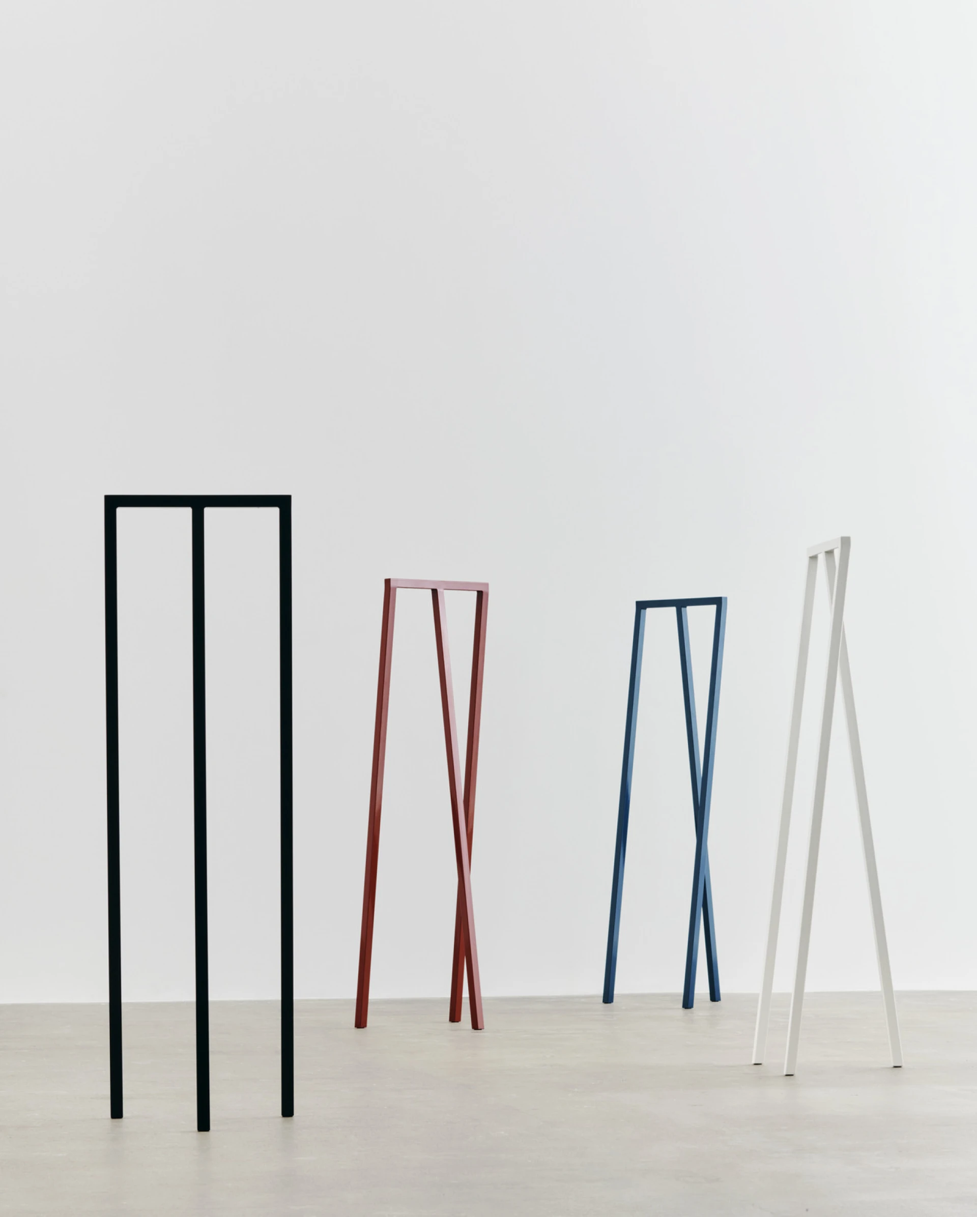 Loop Stand Hall Maroon red