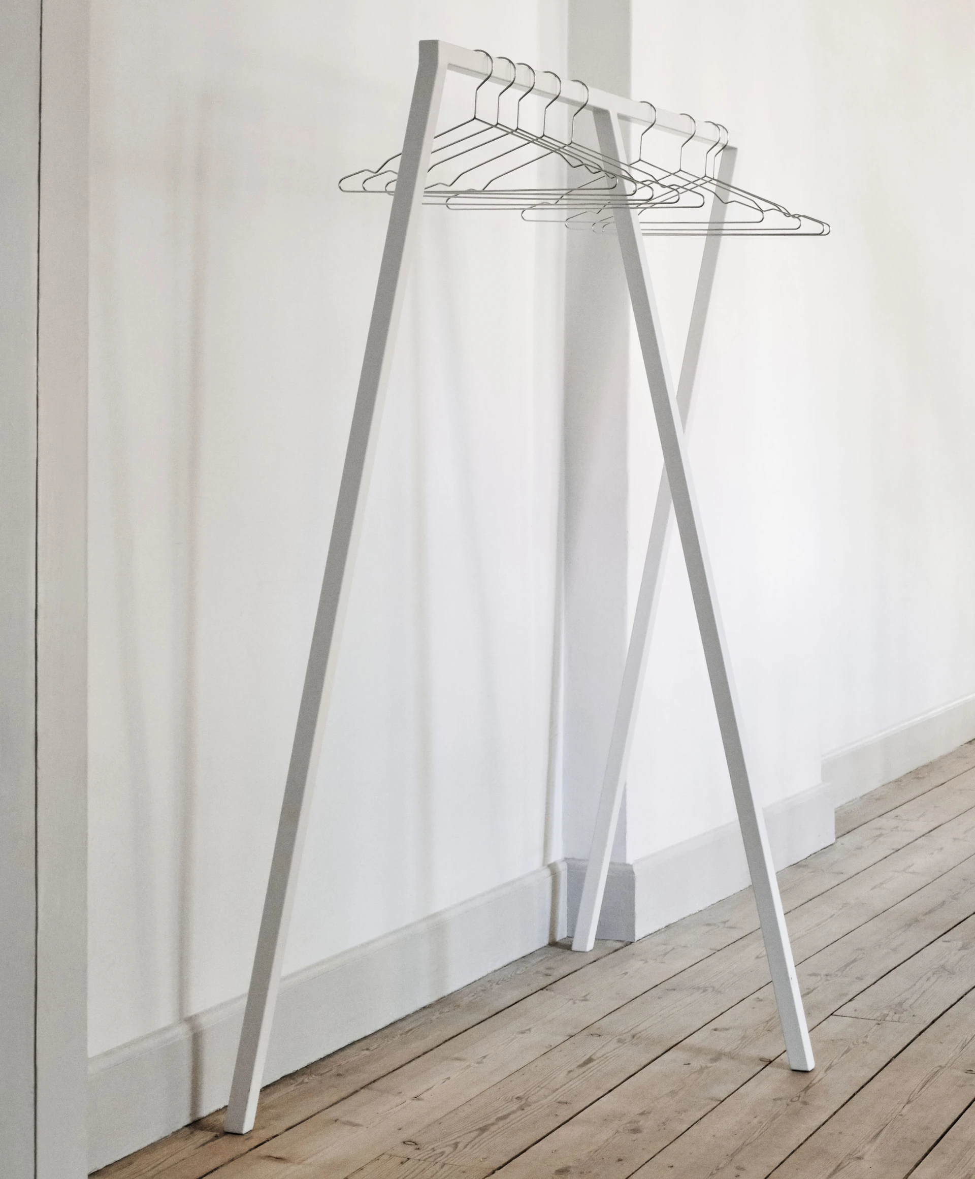 Loop Stand Wardrobe White