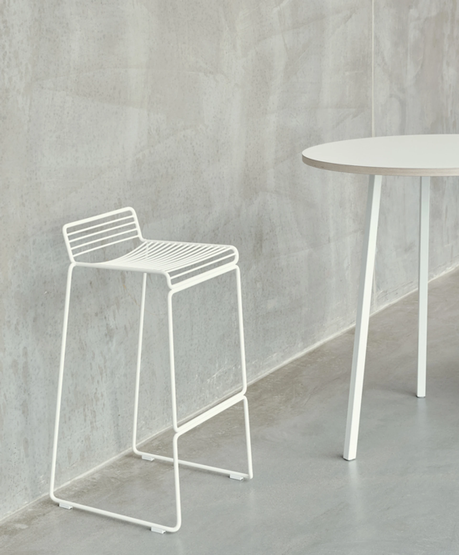 Hee Bar Stool High White
