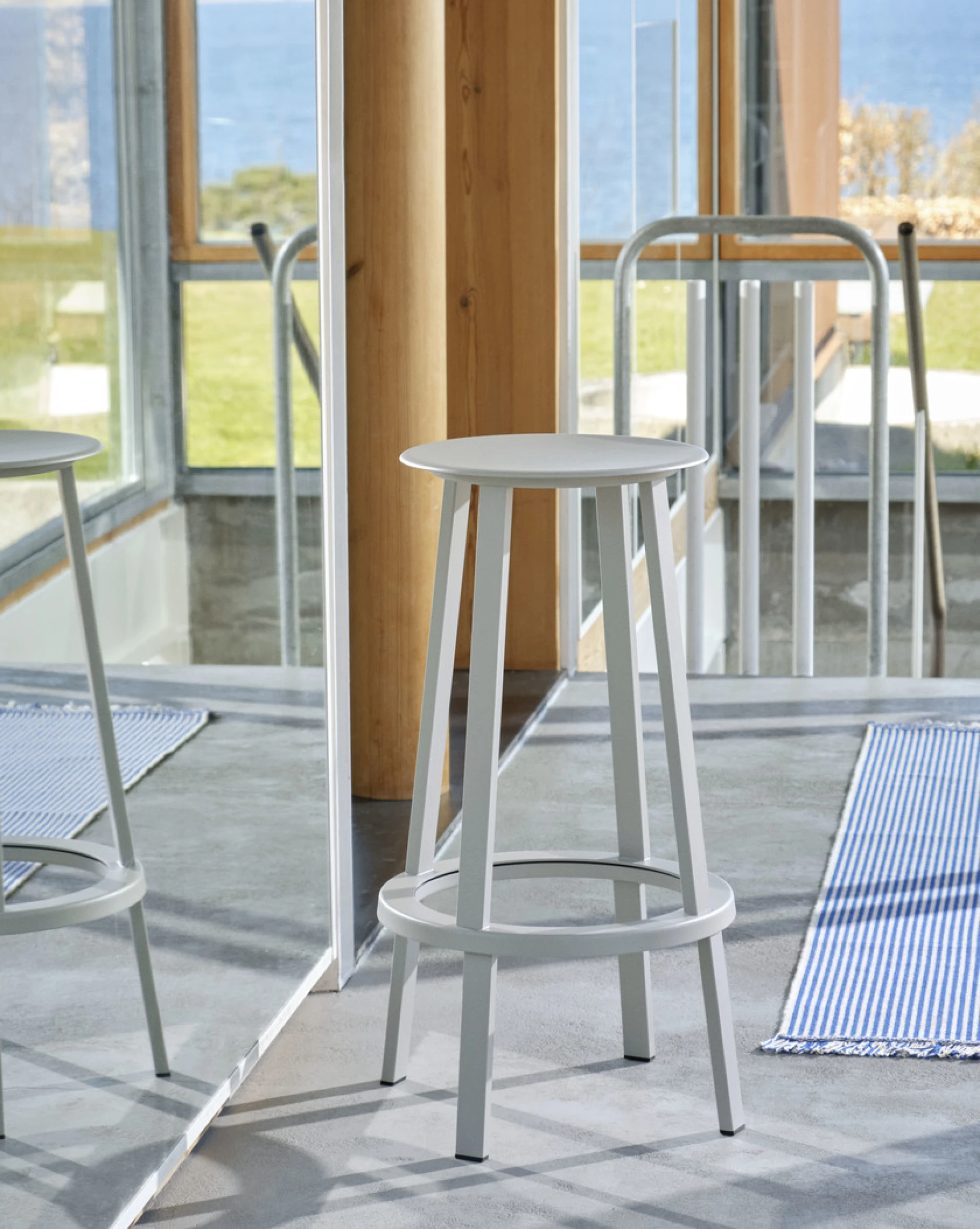 Revolver Bar Stool High H76 Sky grey