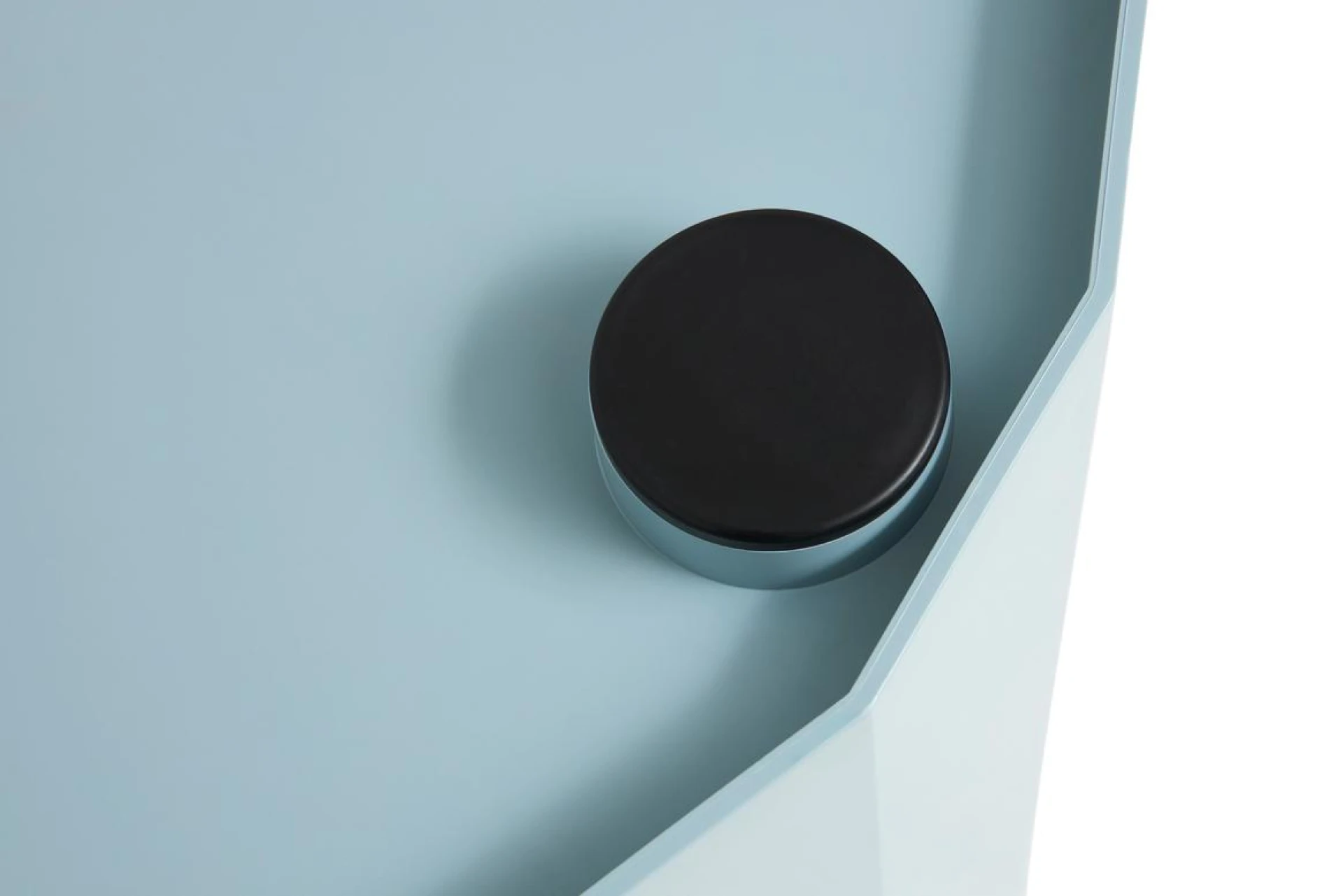 Facet Cabinet incl. feet and castors High Misty blue