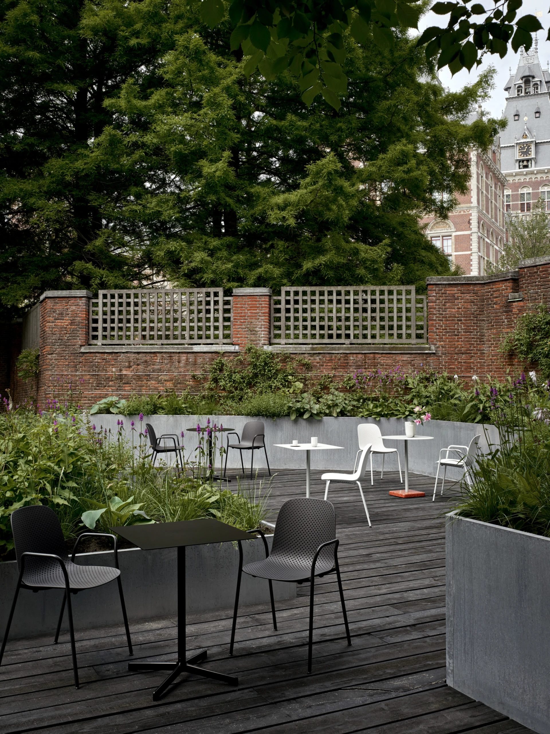 Neu Table Square Anthracite