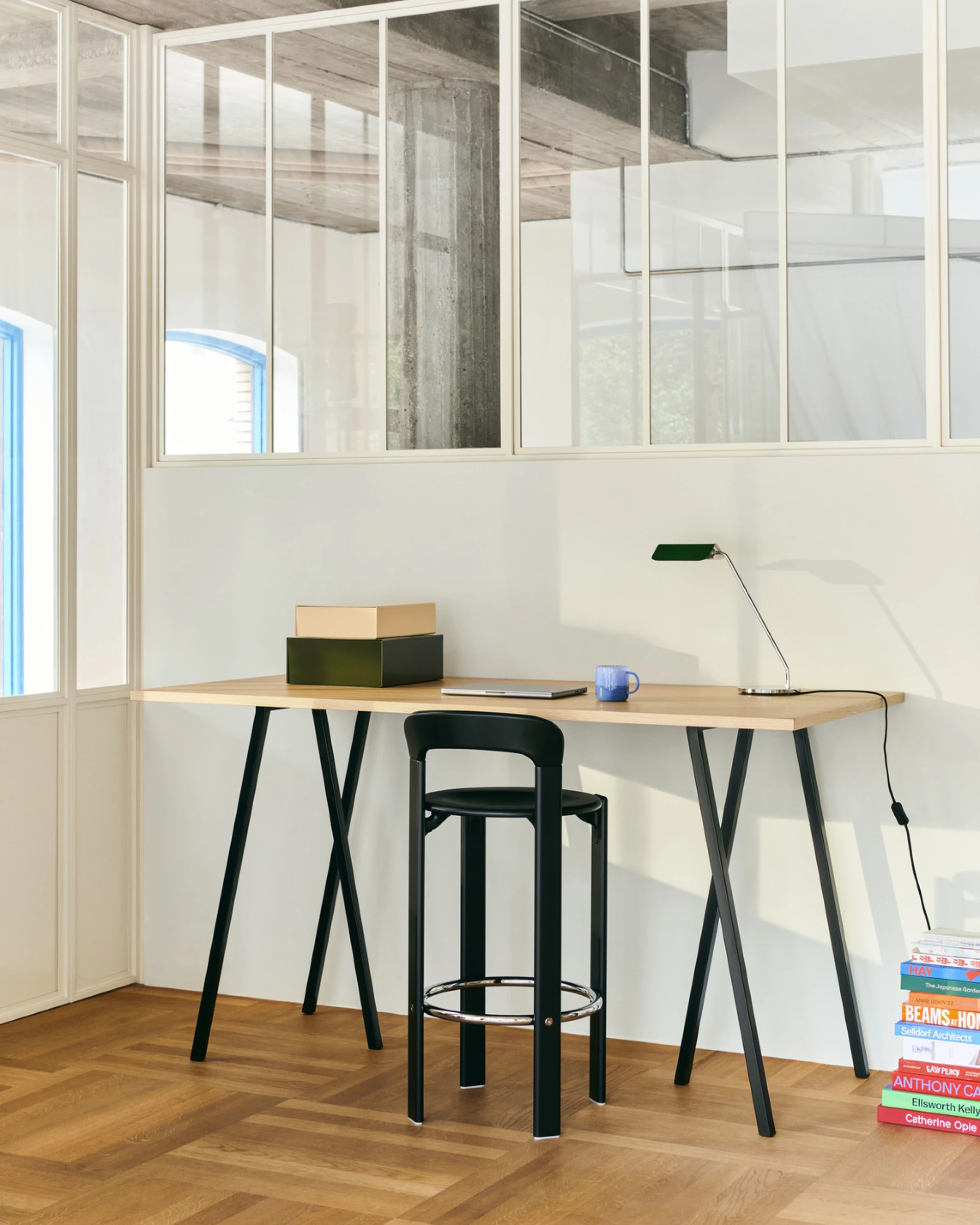 Loop Stand Table High