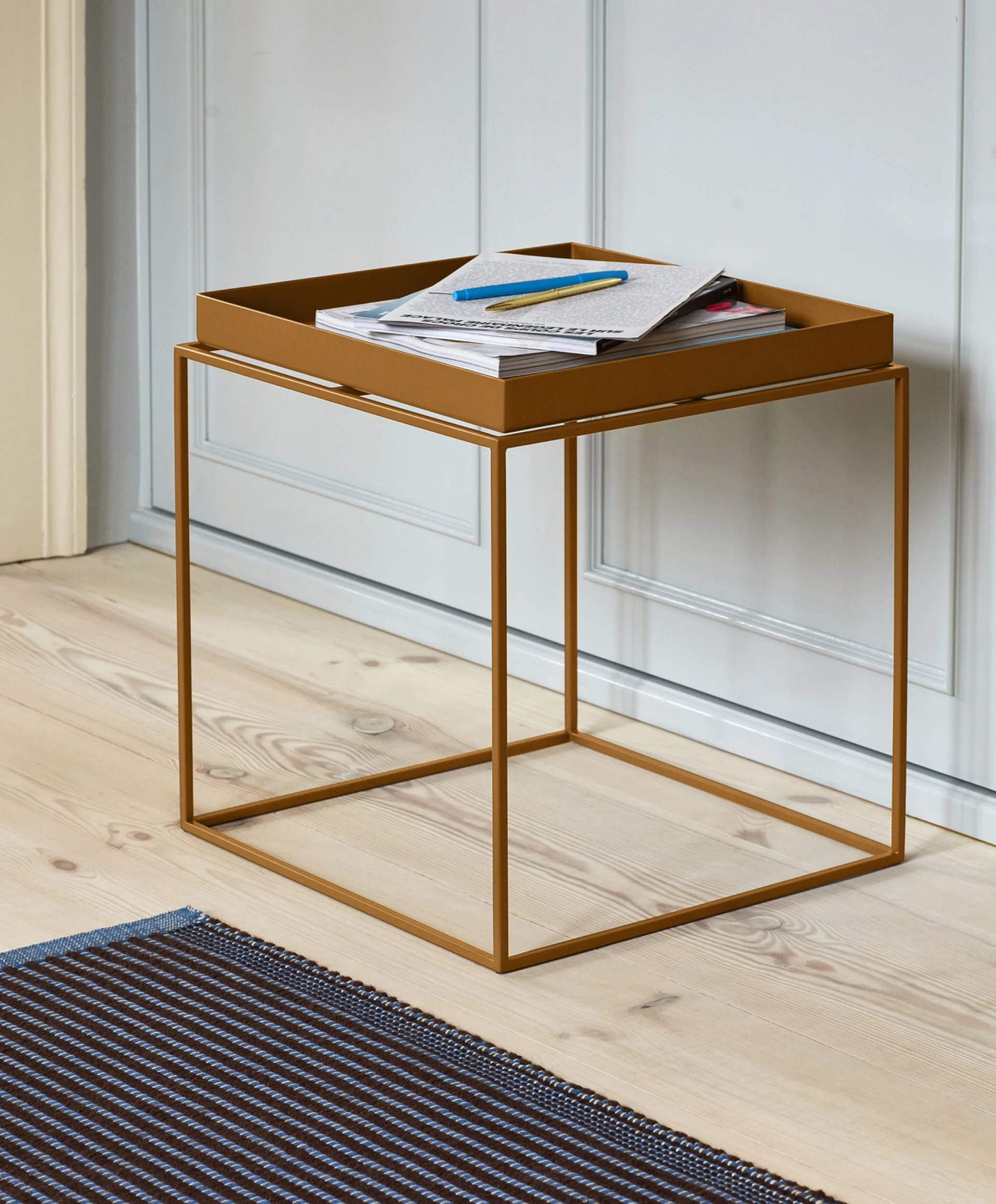 Tray Table M L40 x W40 Toffee