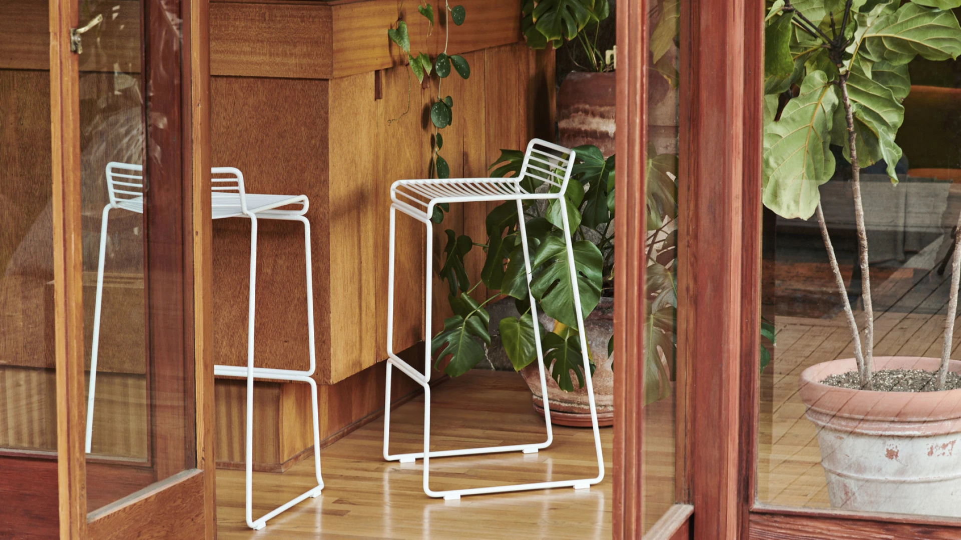 Hee Bar Stool Low White