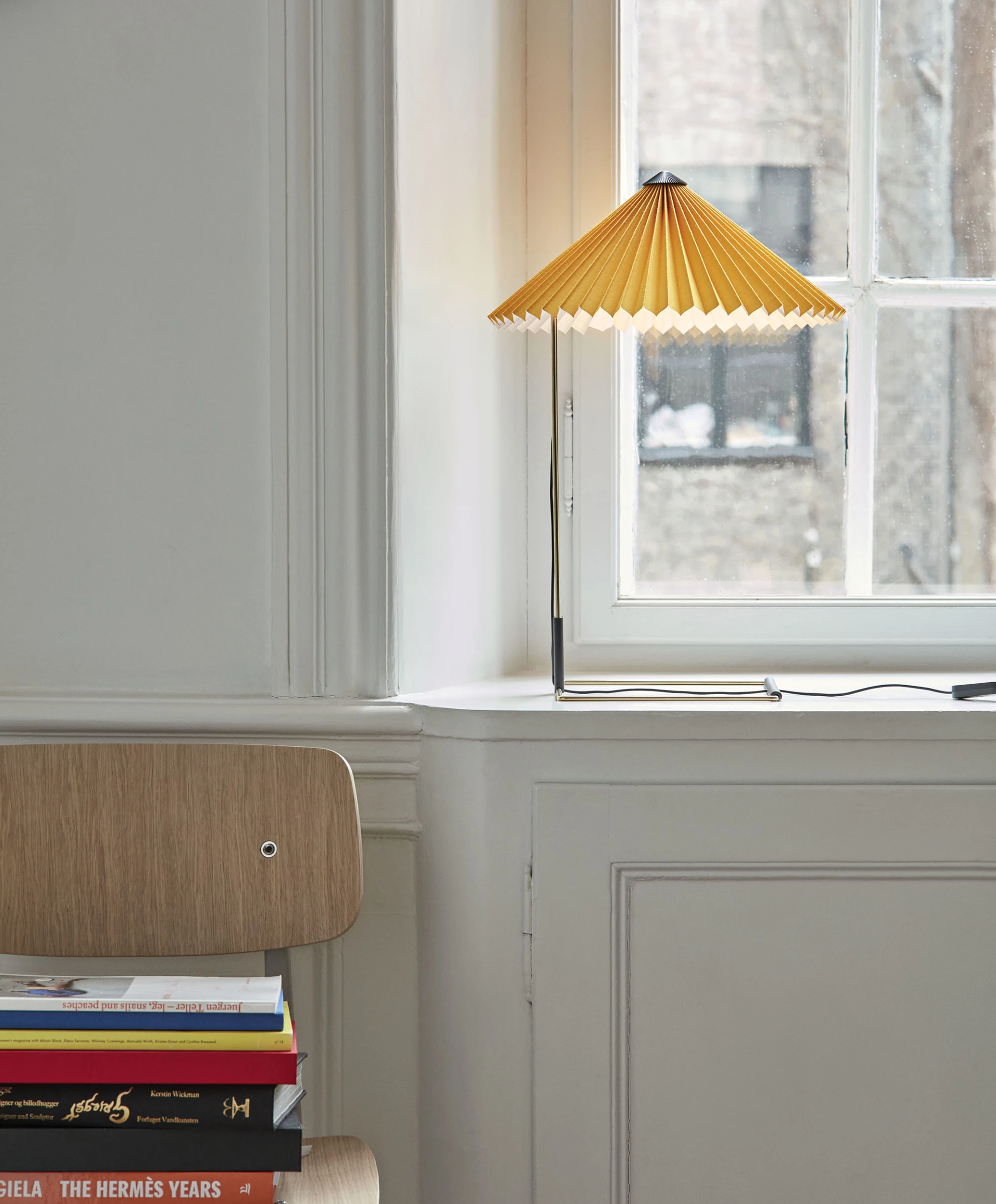 Matin Table Lamp 380 Yellow