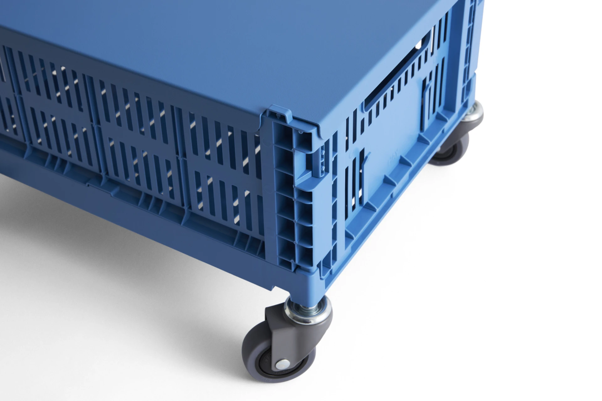 HAY Colour Crate Lid Metal Medium Electric blue
