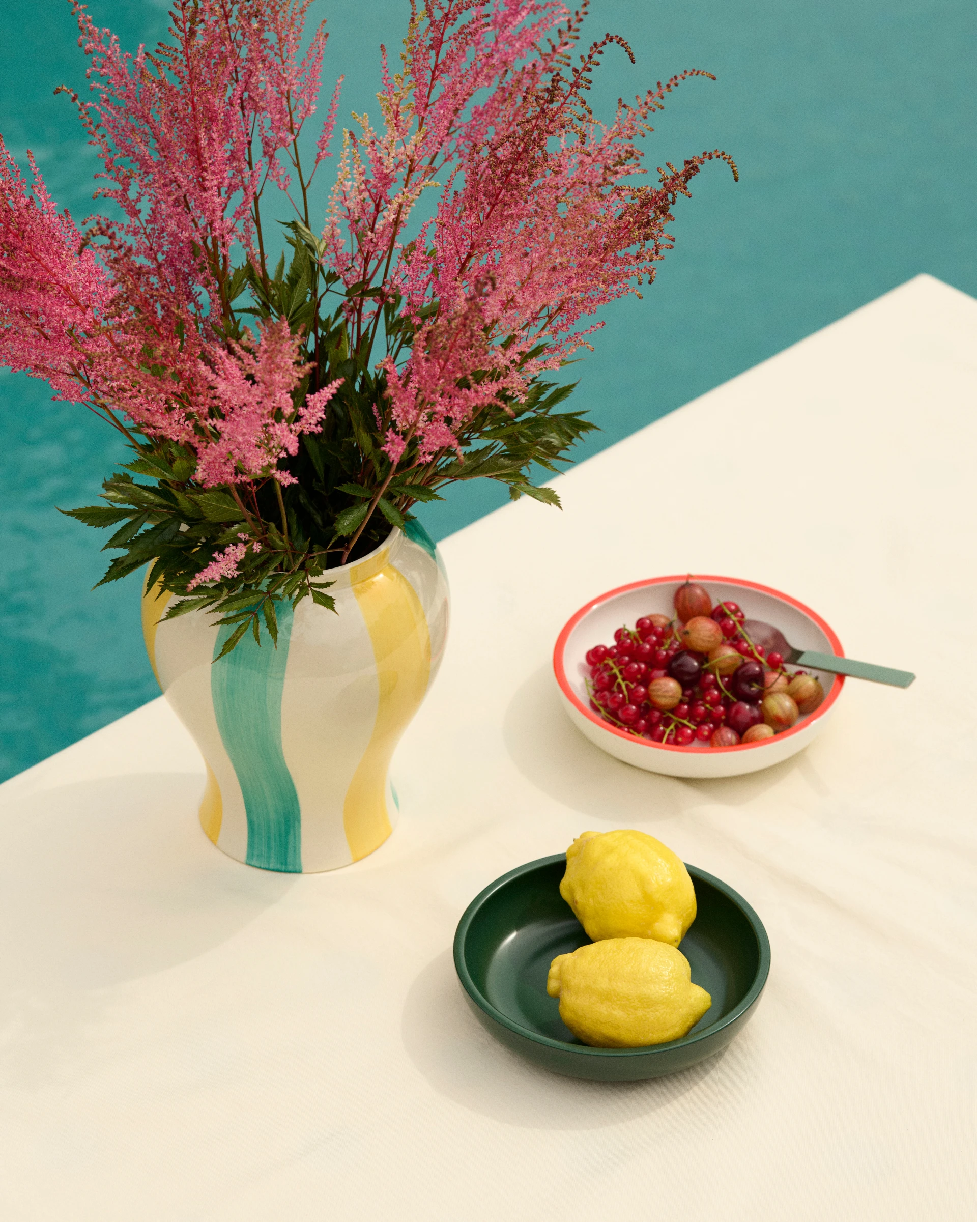 Sobremesa Stripe Vase L Green and yellow