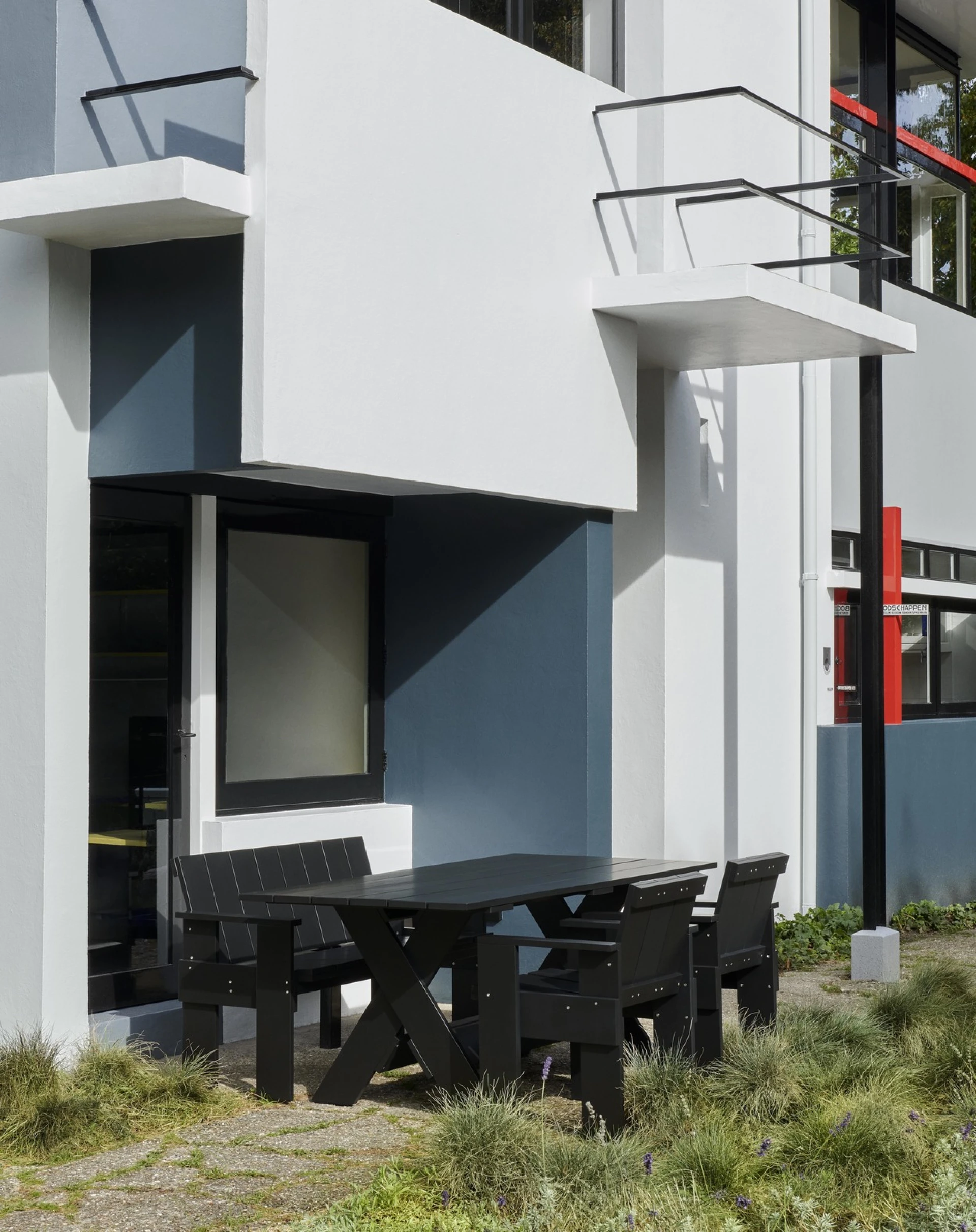 Crate Dining Table L180 Black