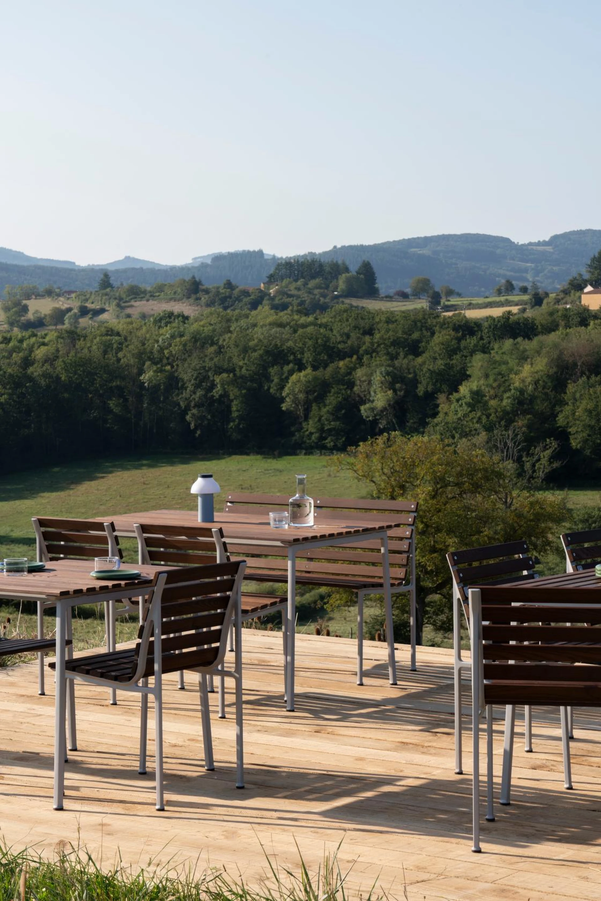 Traverse Table H74 x W75 x L83