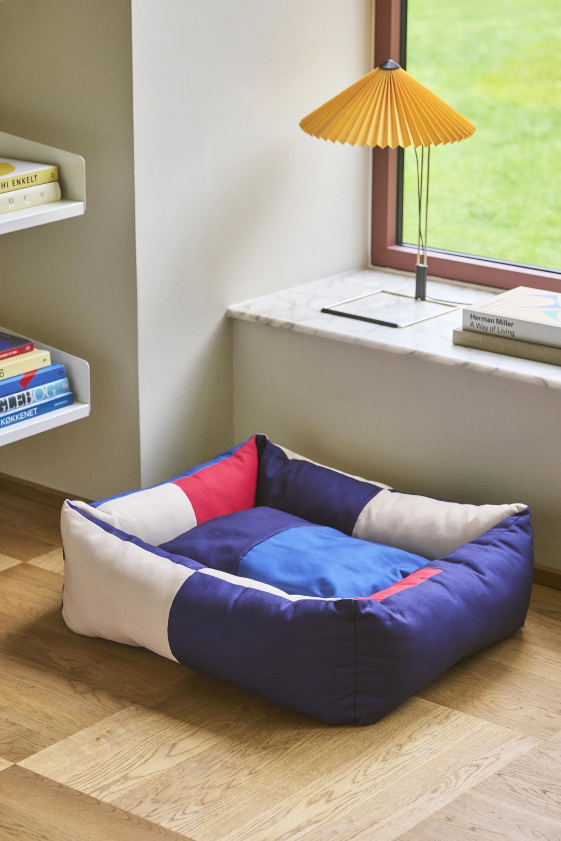 HAY Dogs Bed Medium Red, blue