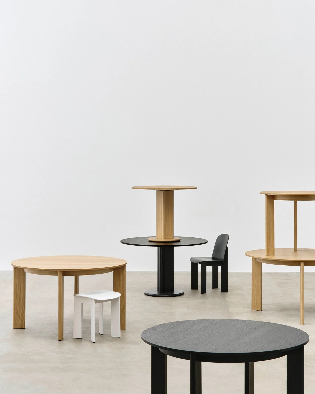 Chisel 29 Table Round 
