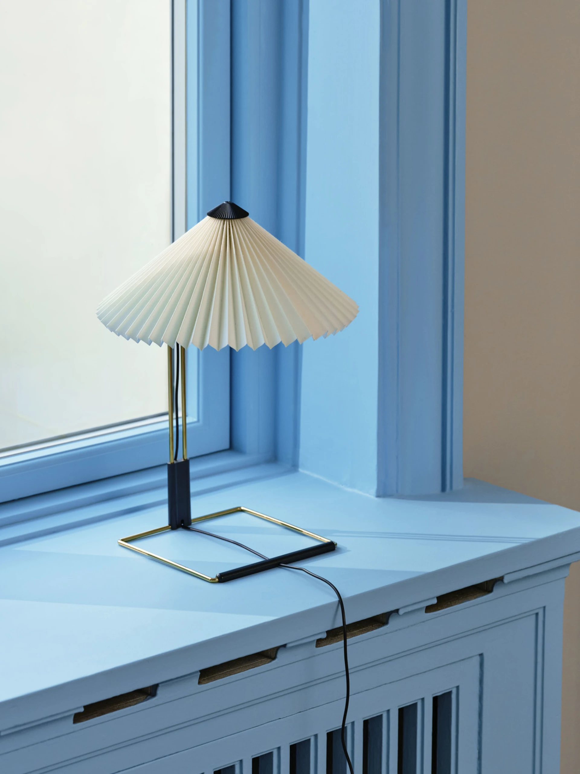 Matin Table Lamp 300 White