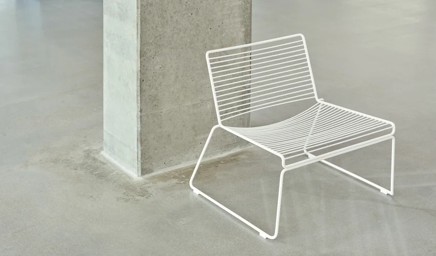 Hee Lounge Chair White