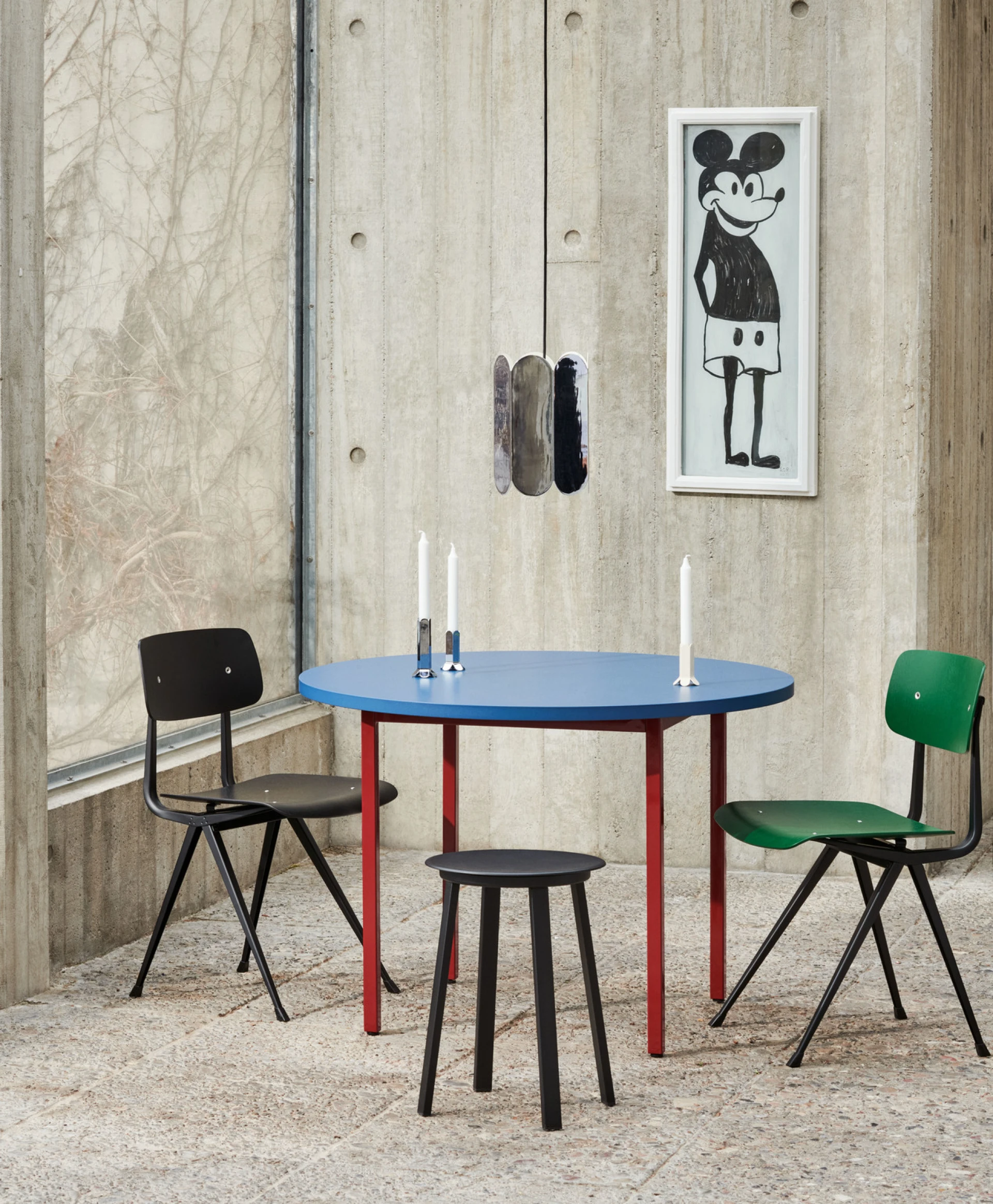 Two-Colour Table