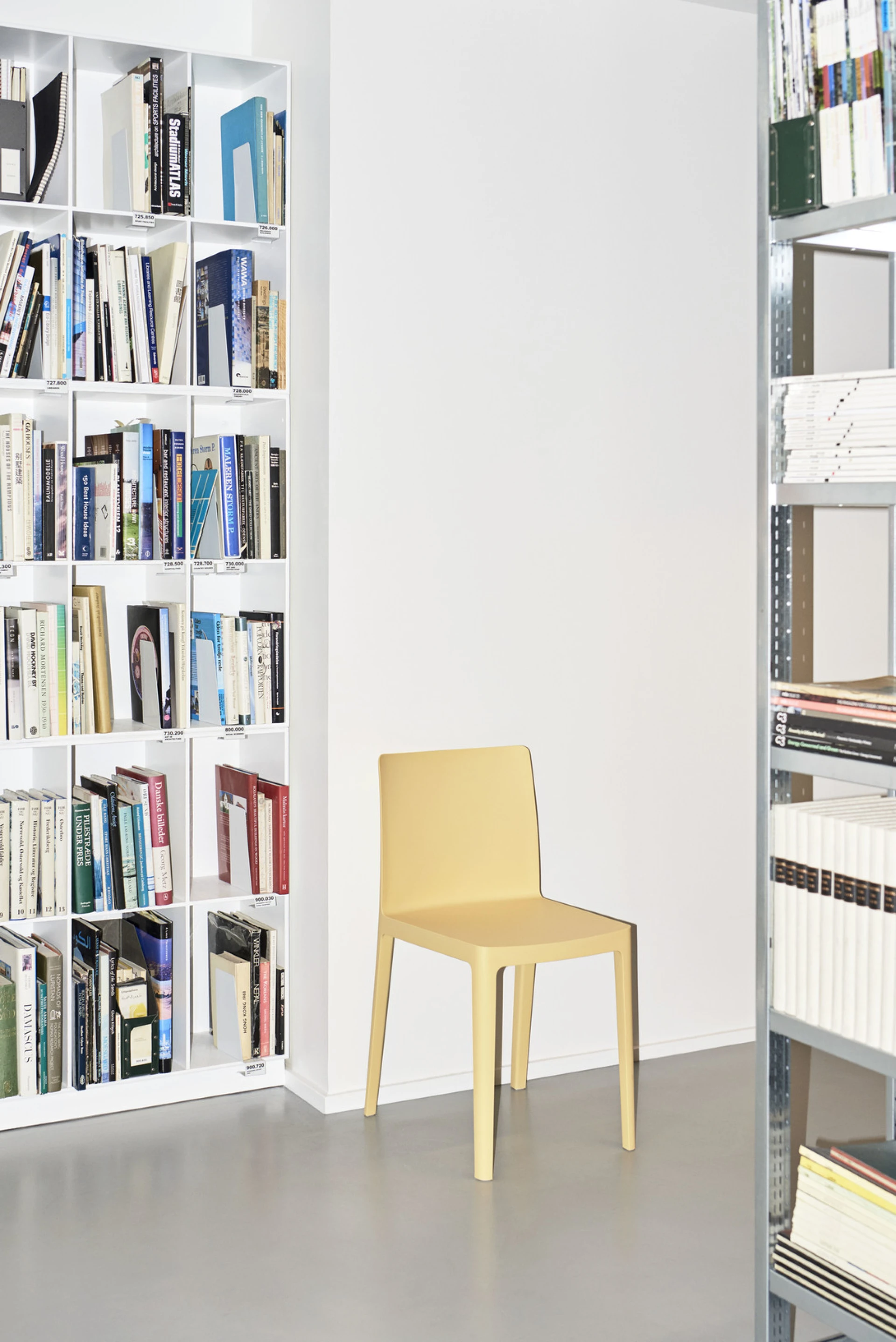 Elementaire Chair Light yellow 