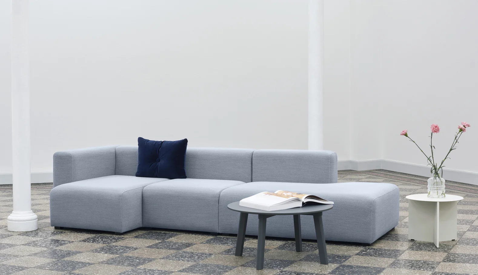 Slit Table Round White