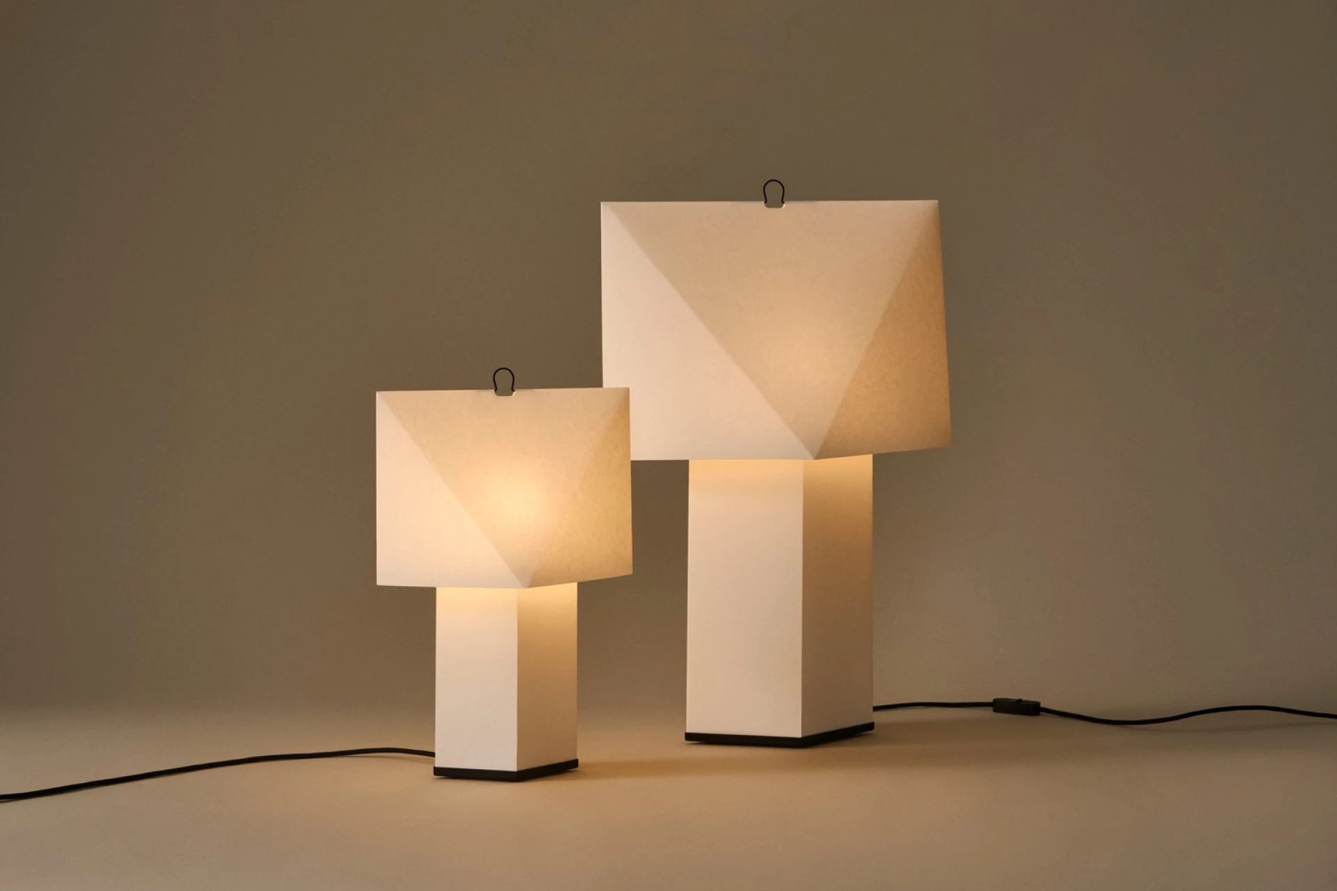 Aplat Table Lamp 440 