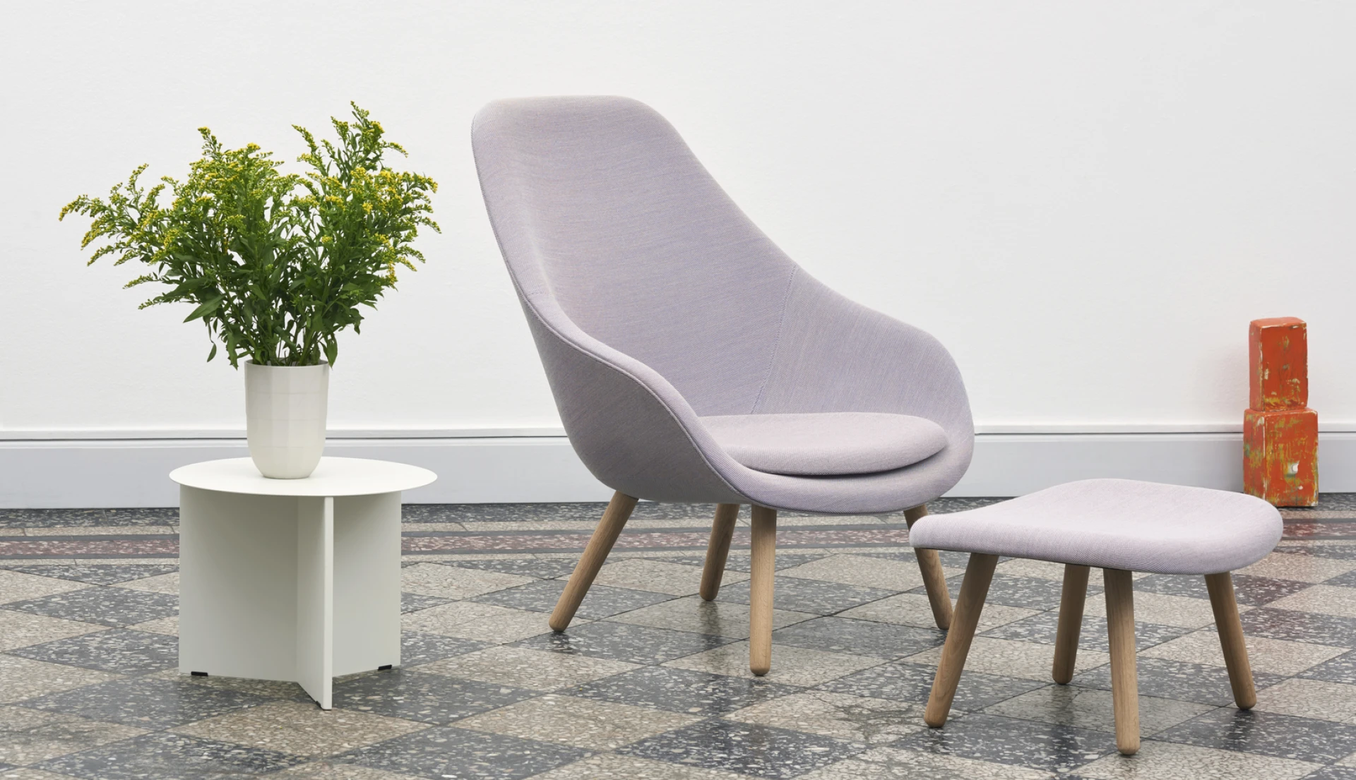 Slit Table Round White