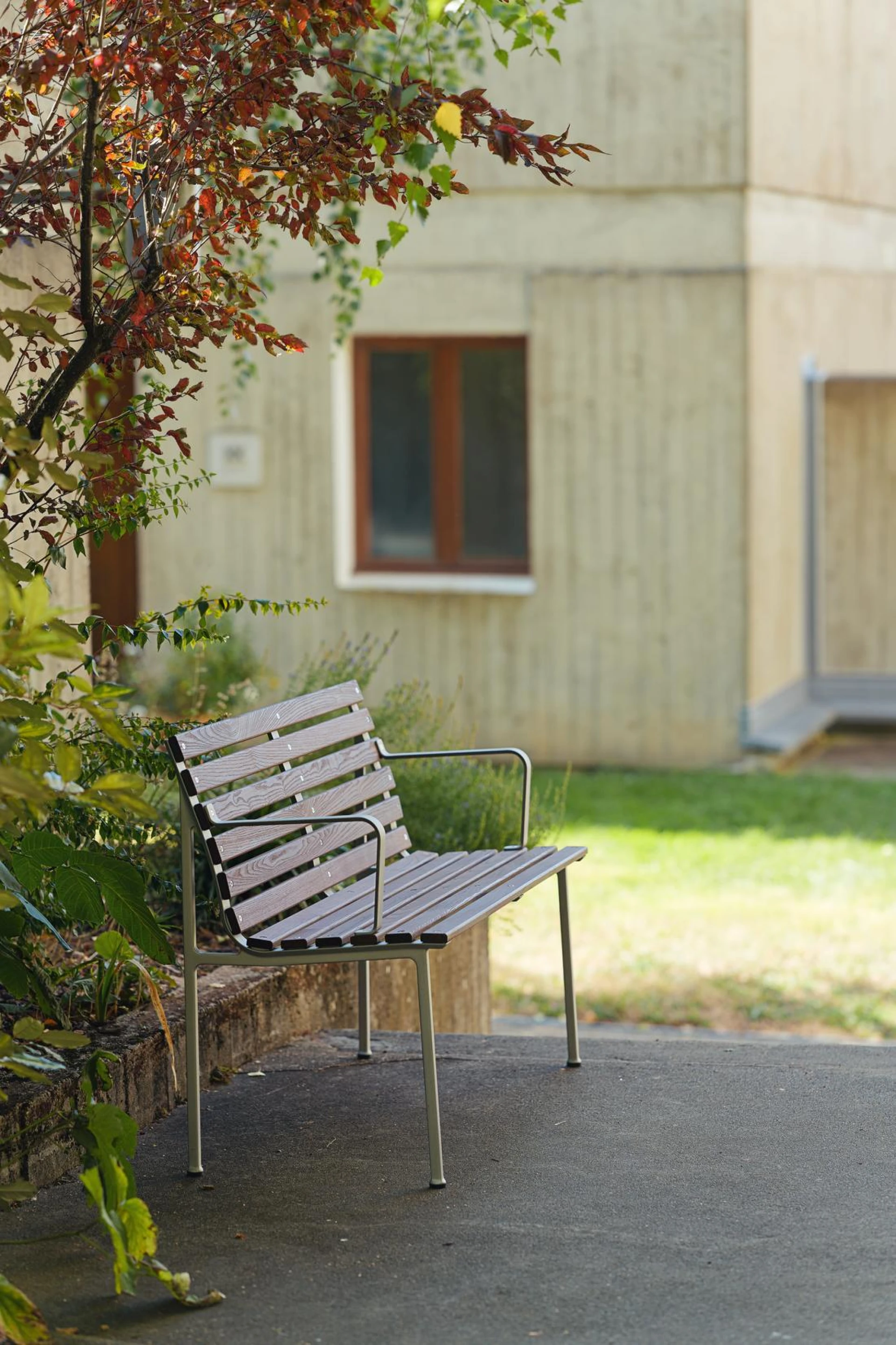 Traverse Dining Bench with Arm