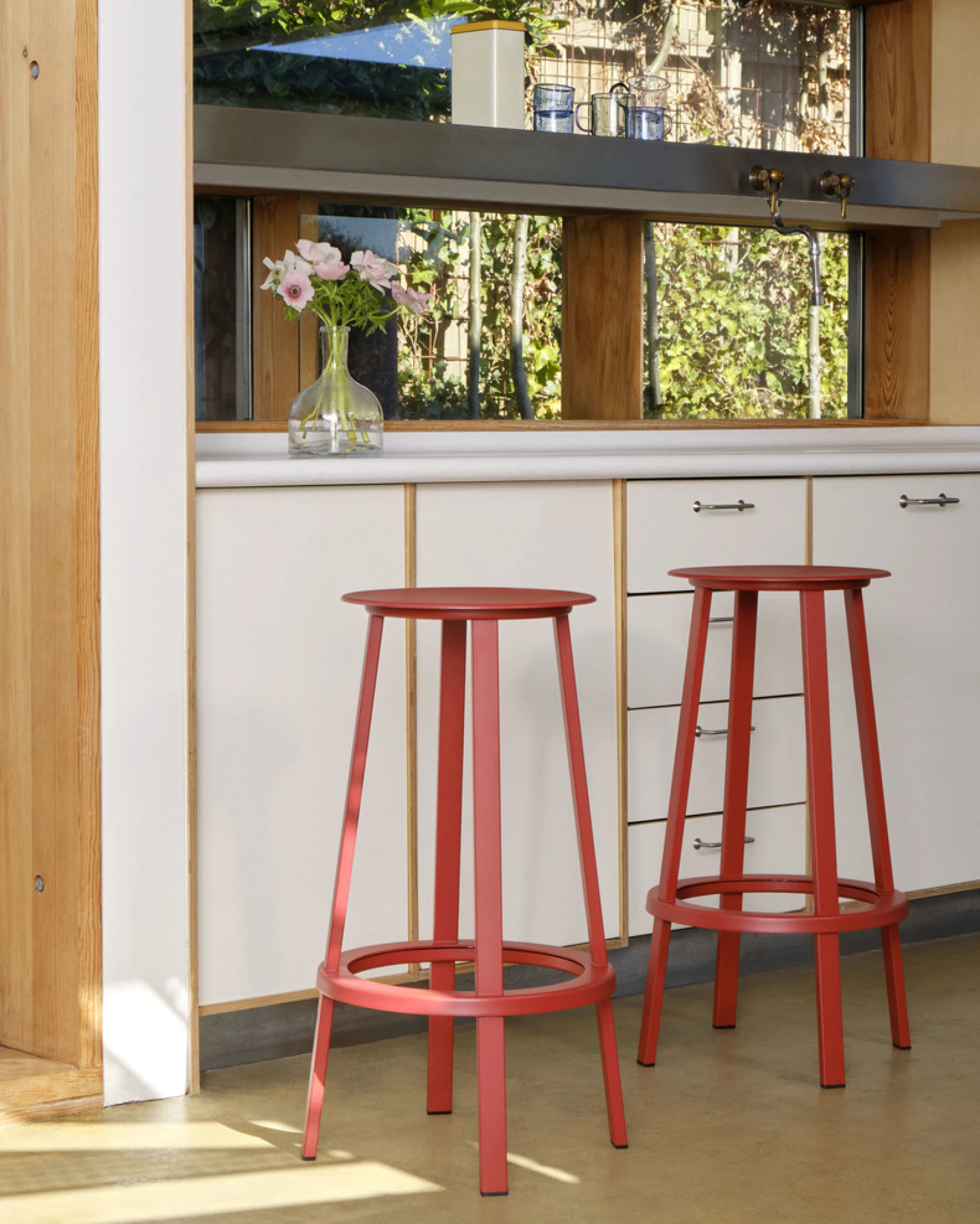 Revolver Bar Stool High H76 Lava red