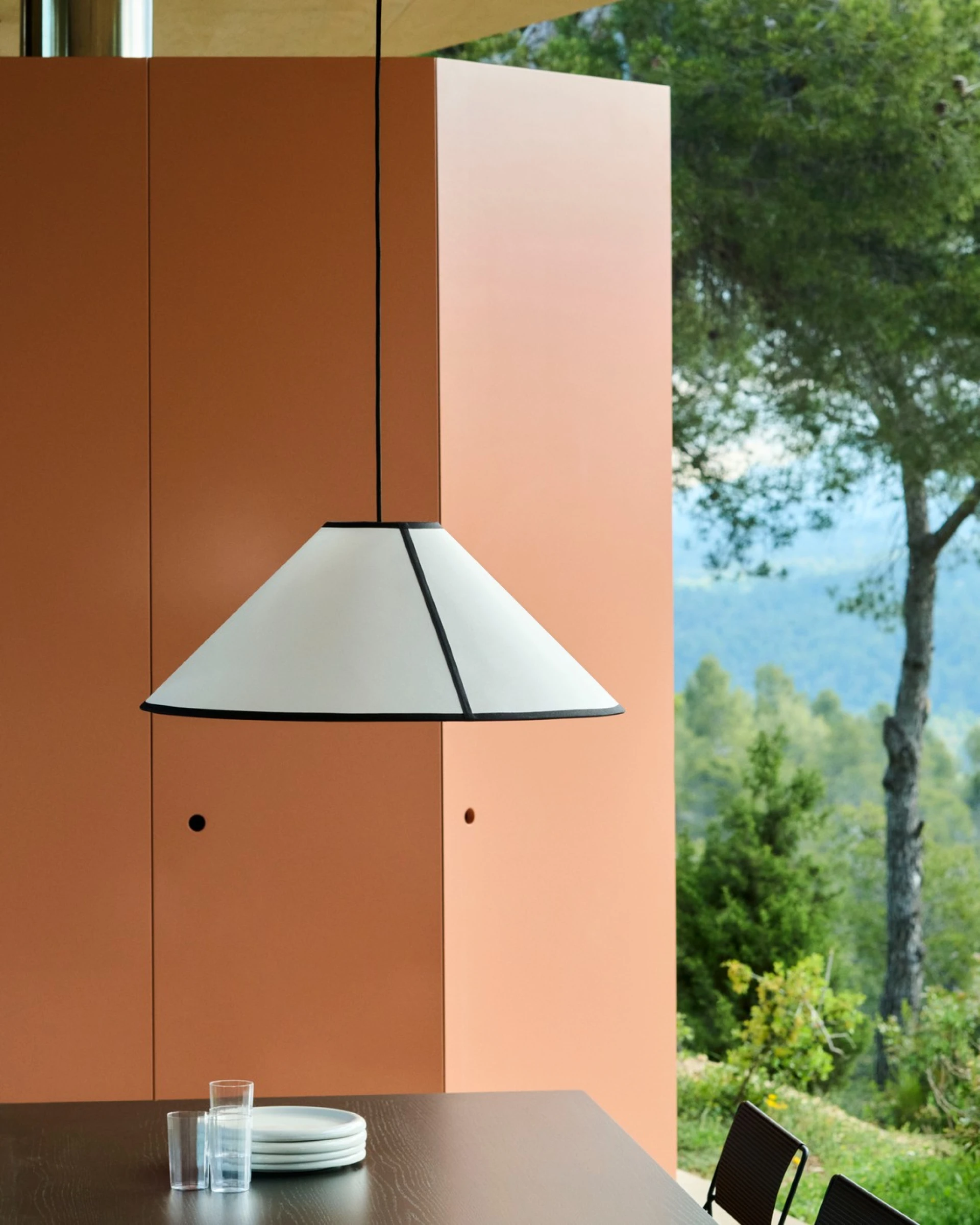 Ava Cone Pendant 600 White