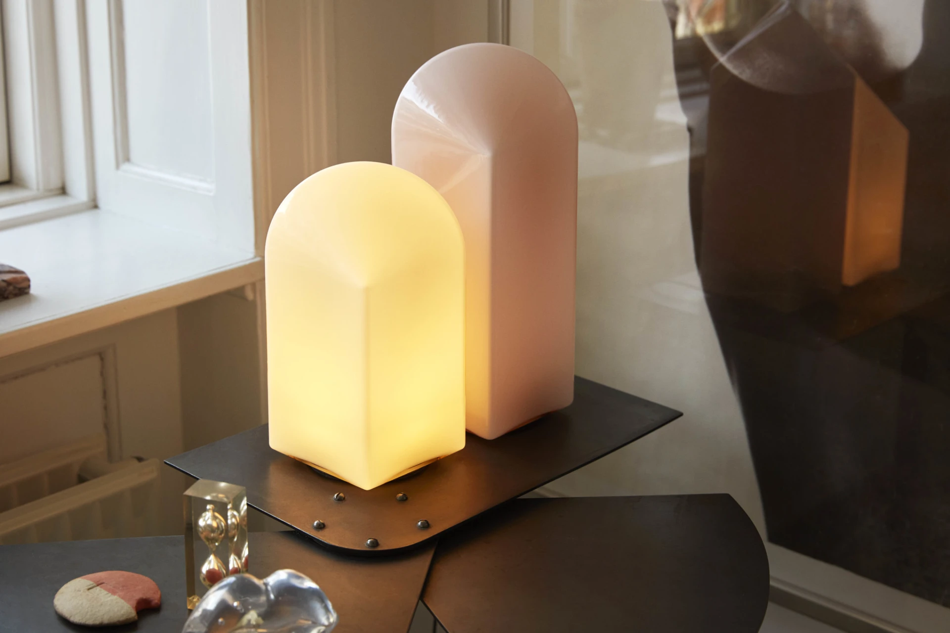 Parade Table Lamp 320 Blush pink 