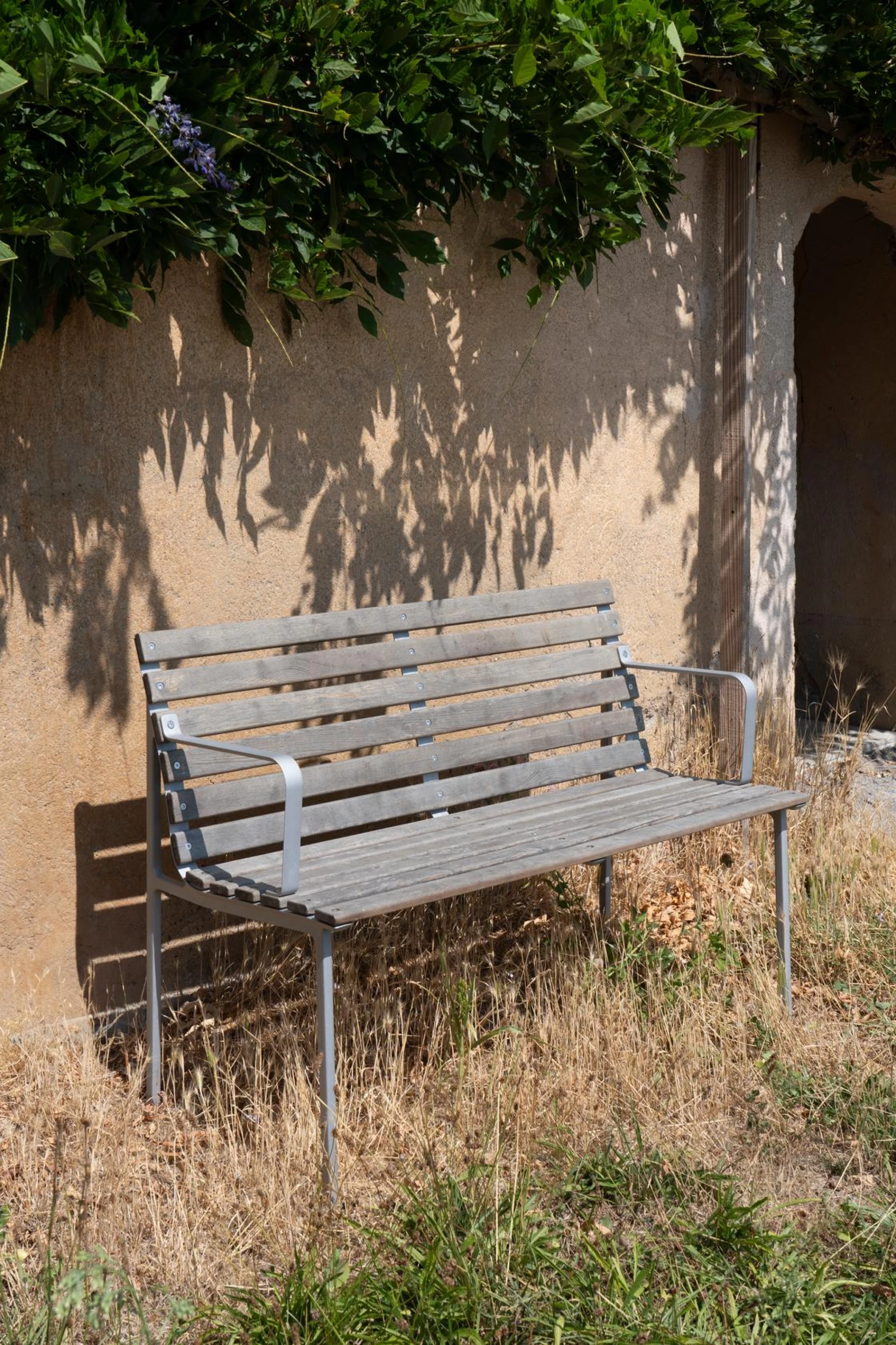 Traverse Dining Bench with Arm