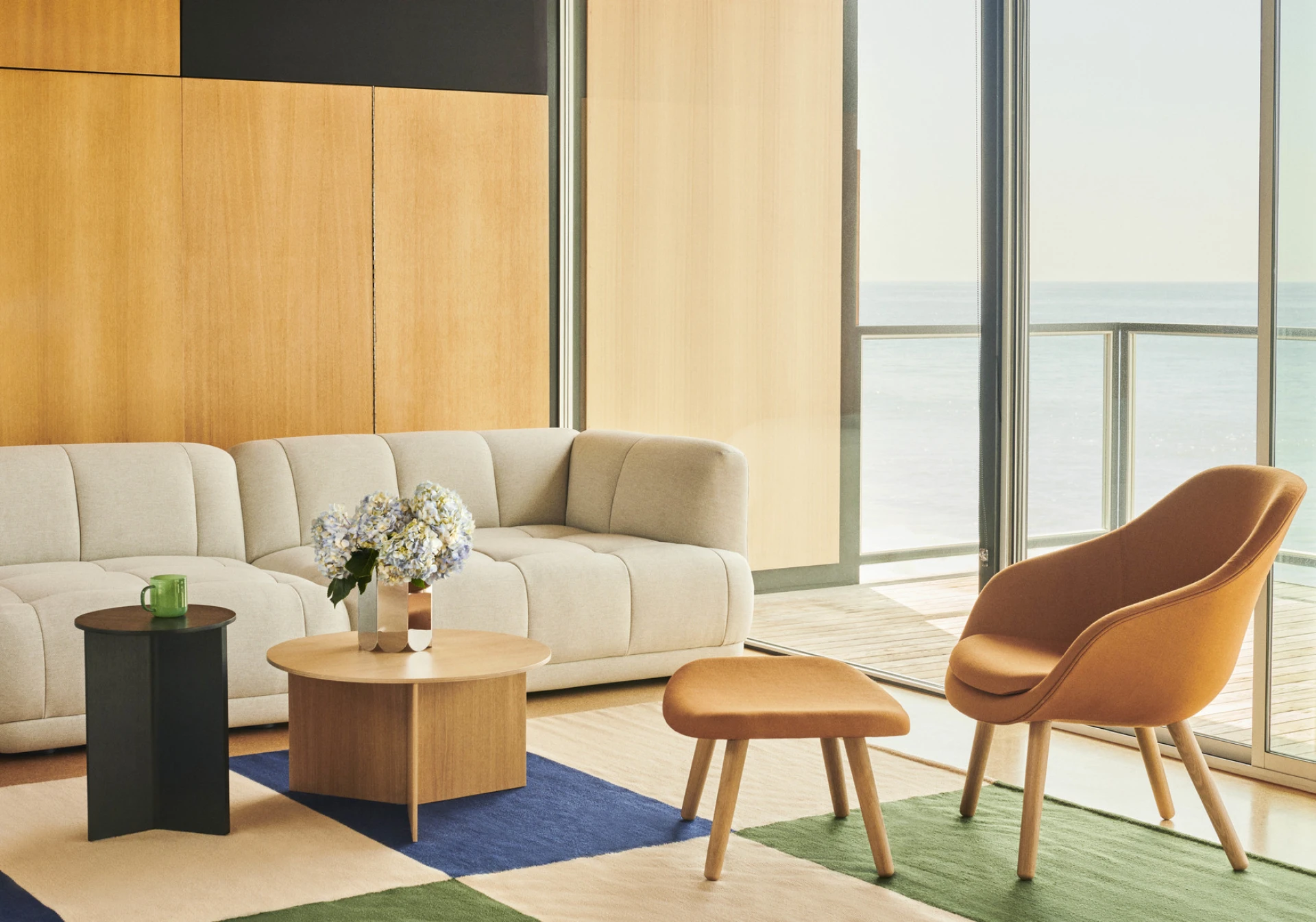 Slit Table Wood Round High Black