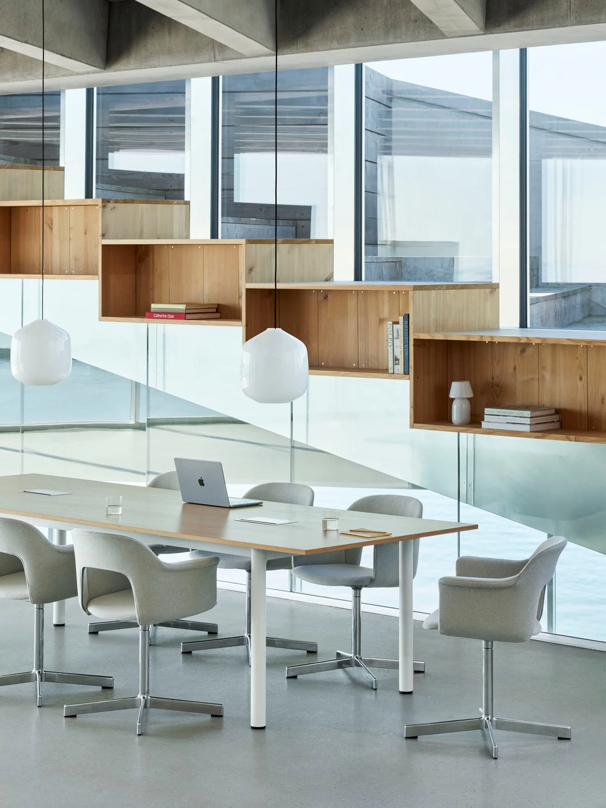 Annex Table Overhang