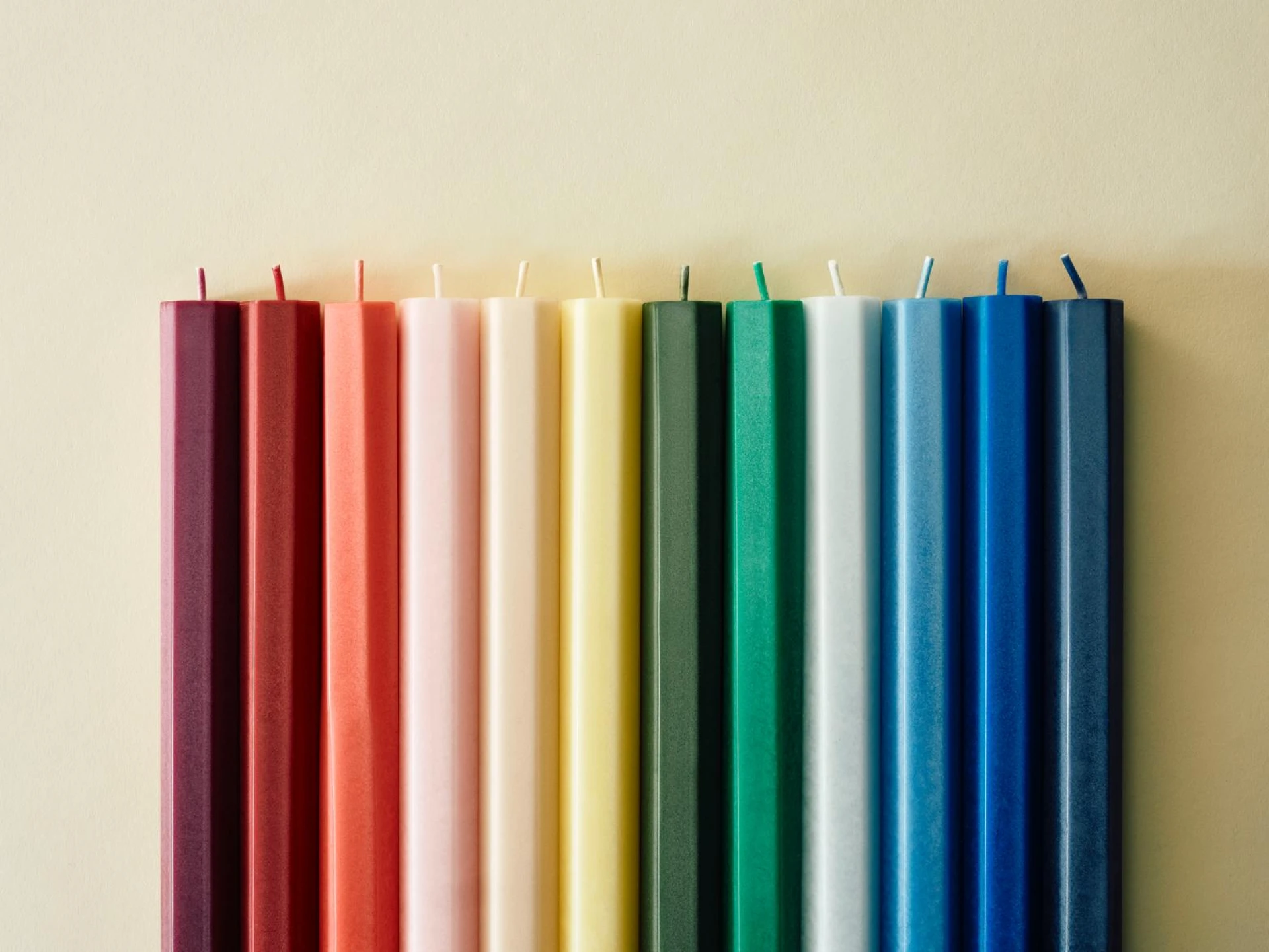 Hexagon Candle Reds and bordeaux, Set of 4