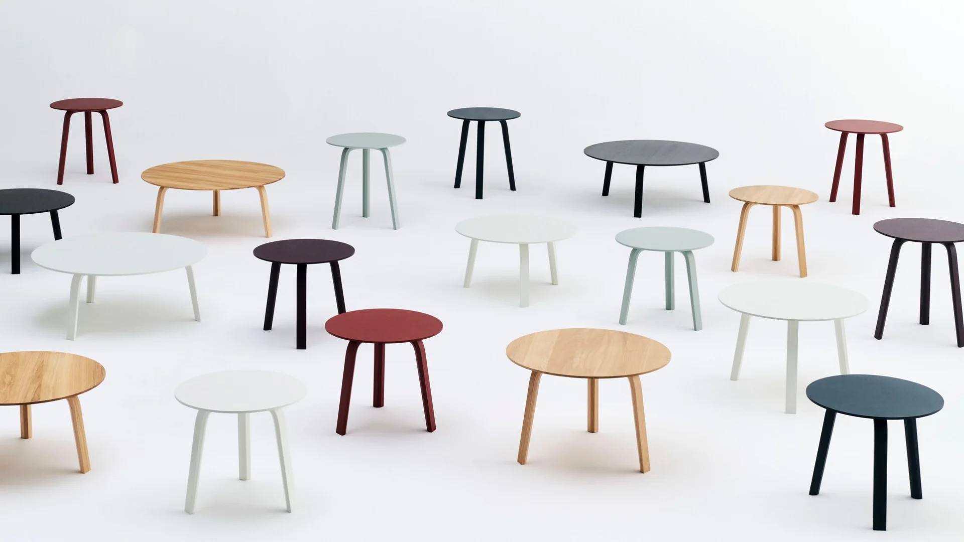 Bella Coffee Table D80 x H32 Oiled solid oak 