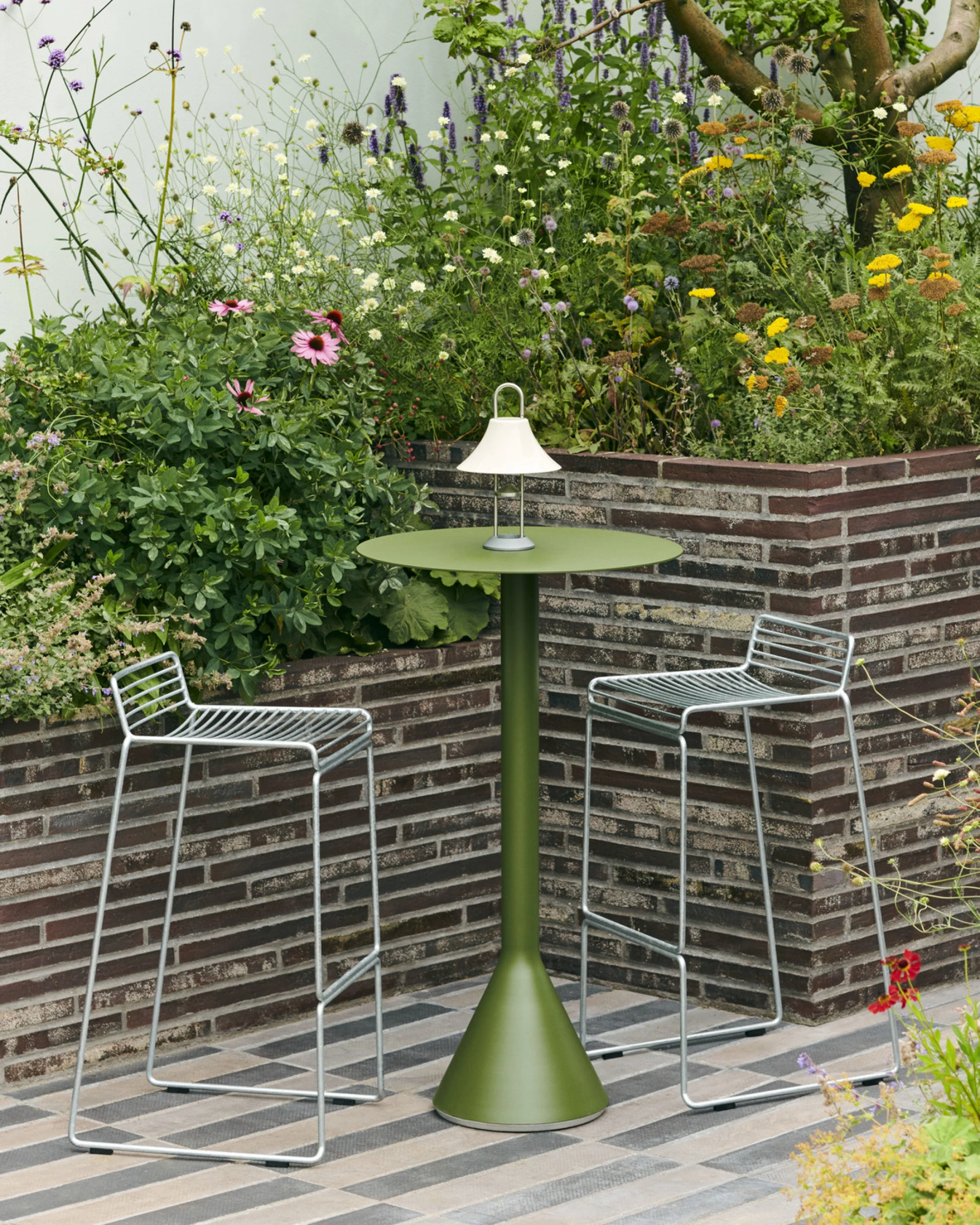Palissade Cone Table
