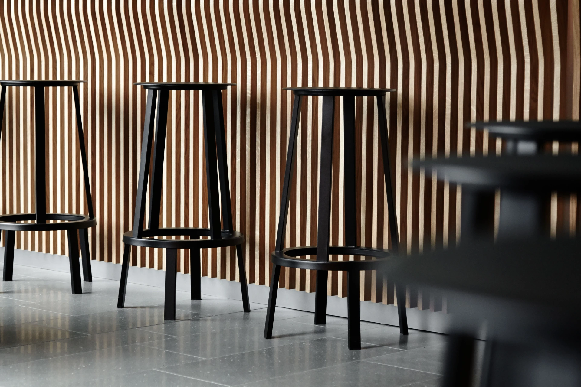 Revolver Bar Stool High H76 Black