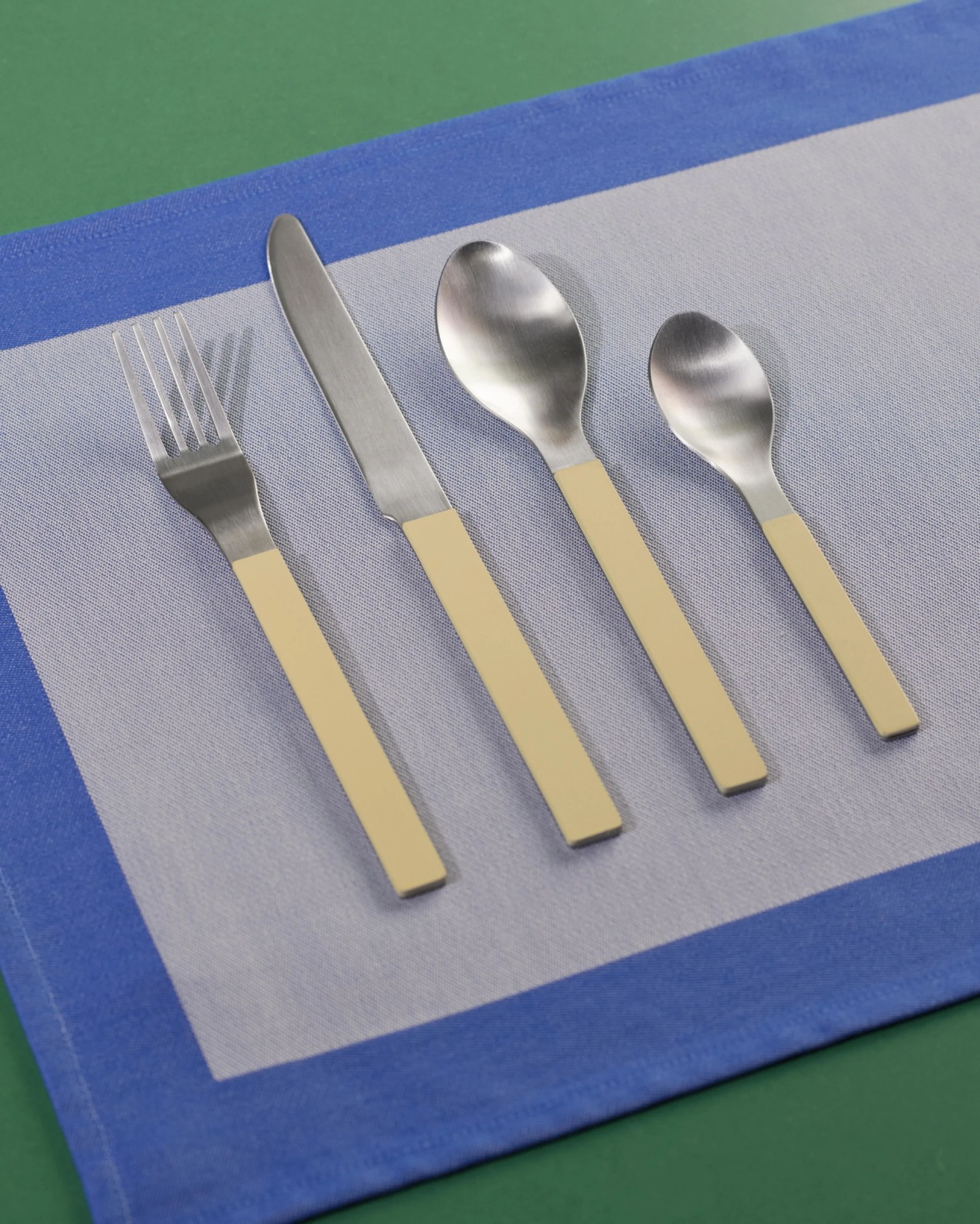 MVS Cutlery Set of 4 Yellow MVS Cutlery Set of 4 Yellow
